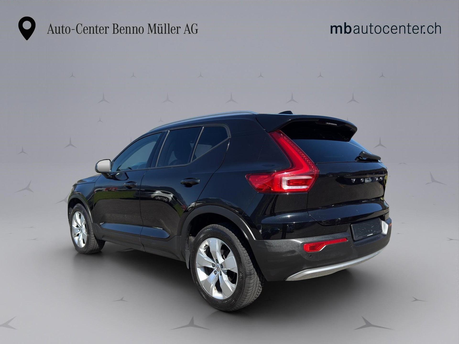 VOLVO XC40 1.5 T3 Momentum-showroom-element-2