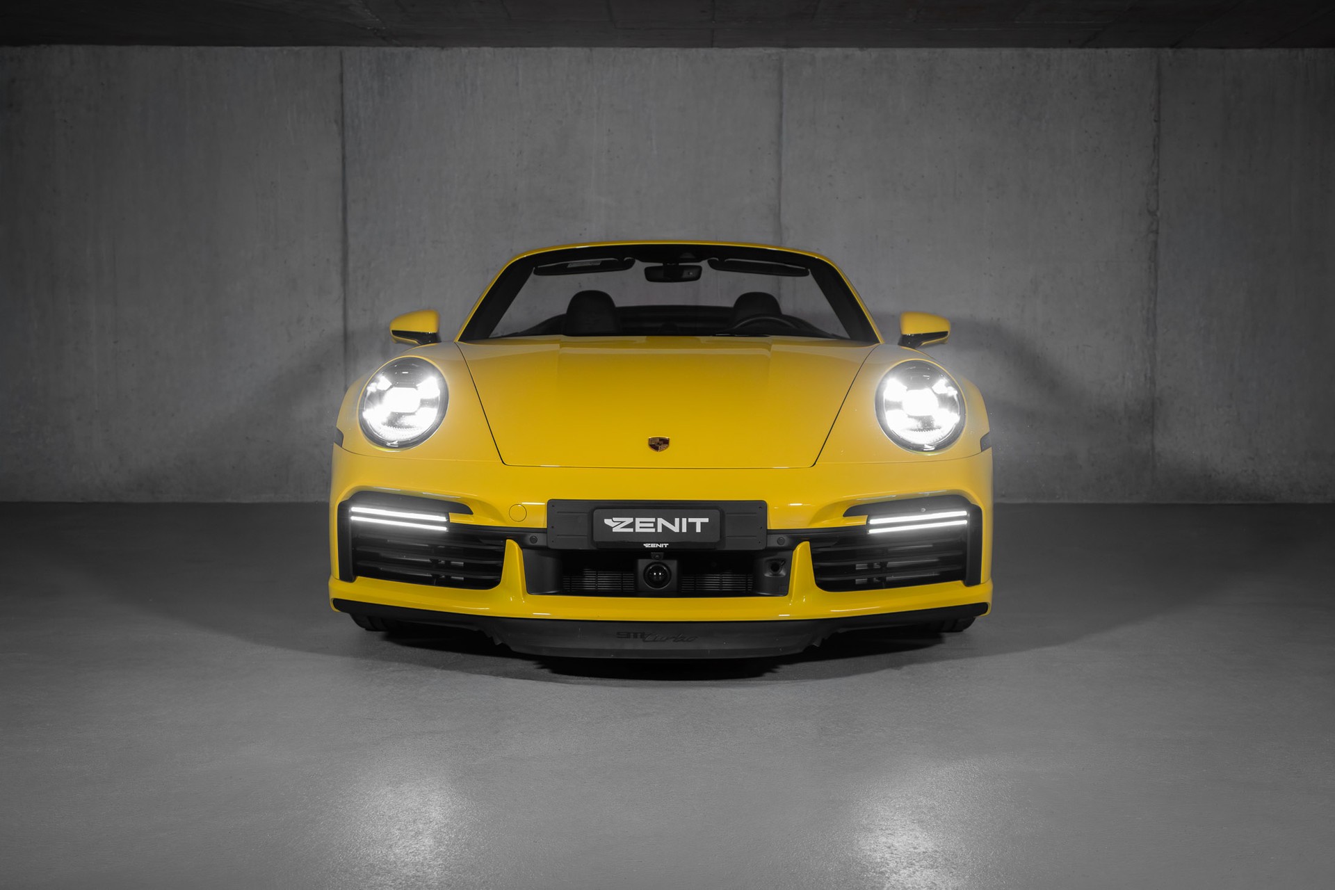 PORSCHE Turbo Cabriolet PDK-showroom-element-1