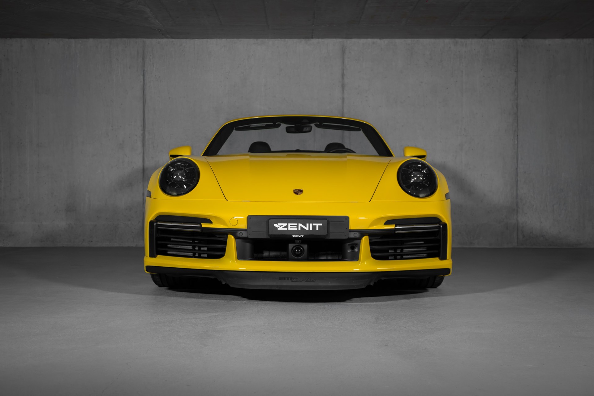 PORSCHE Turbo Cabriolet PDK-showroom-element-2