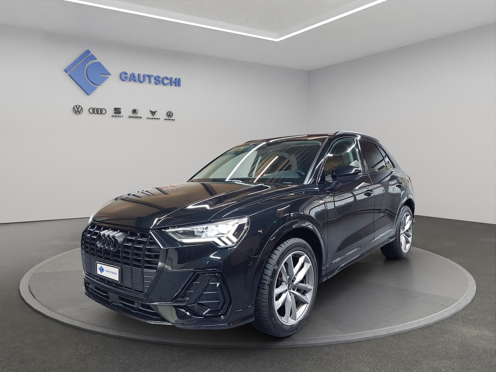 AUDI Q3 35 TDI S line quattro S-tronic-image-0