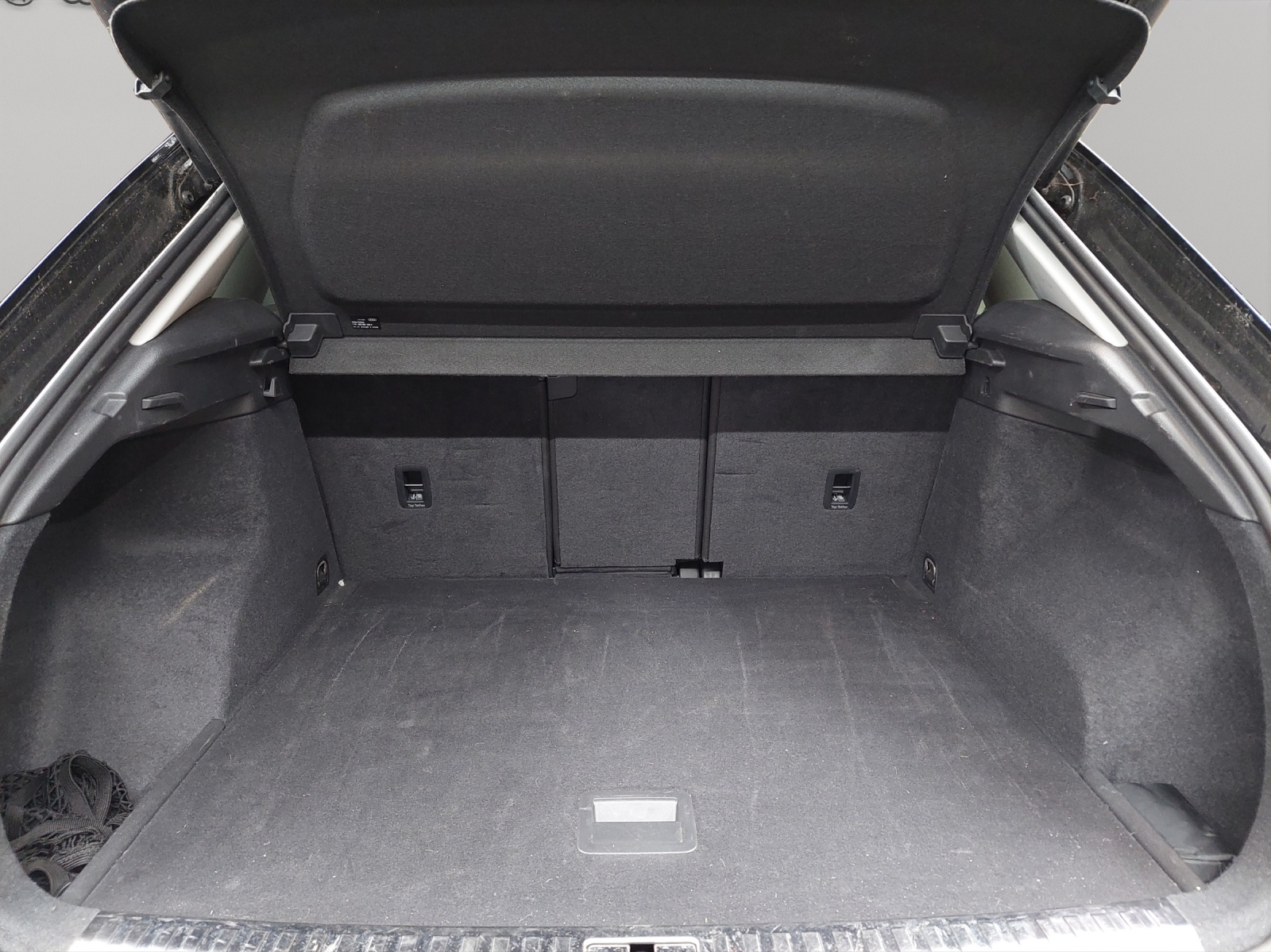 AUDI Q3 35 TDI S line quattro S-tronic-image-10