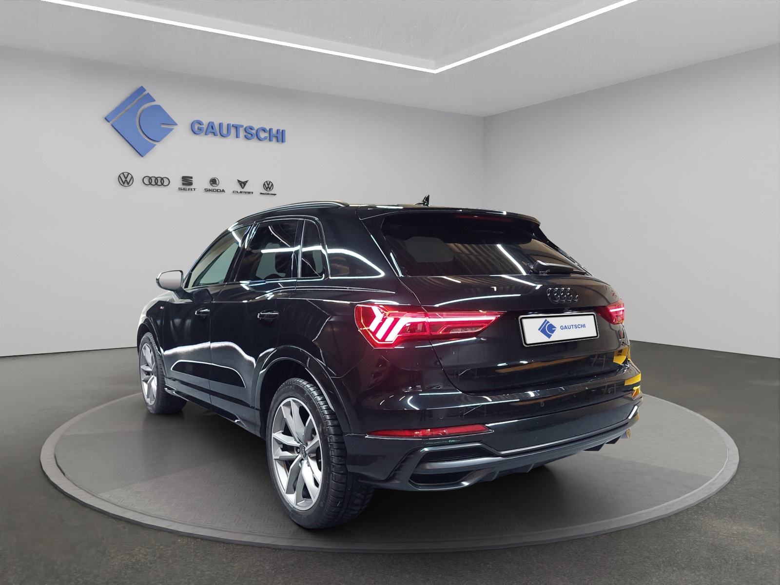 AUDI Q3 35 TDI S line quattro S-tronic-image-2