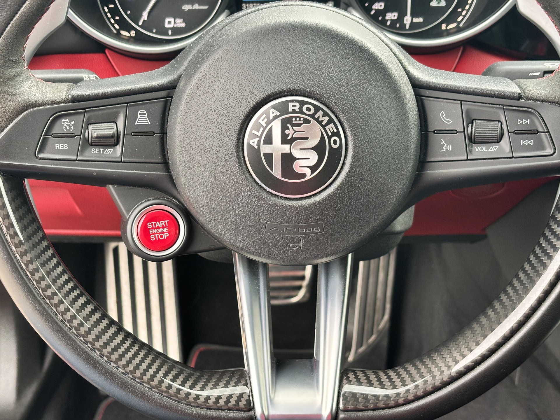 ALFA ROMEO Giulia 2.9 V6 Quadrifoglio Automatic-image-17