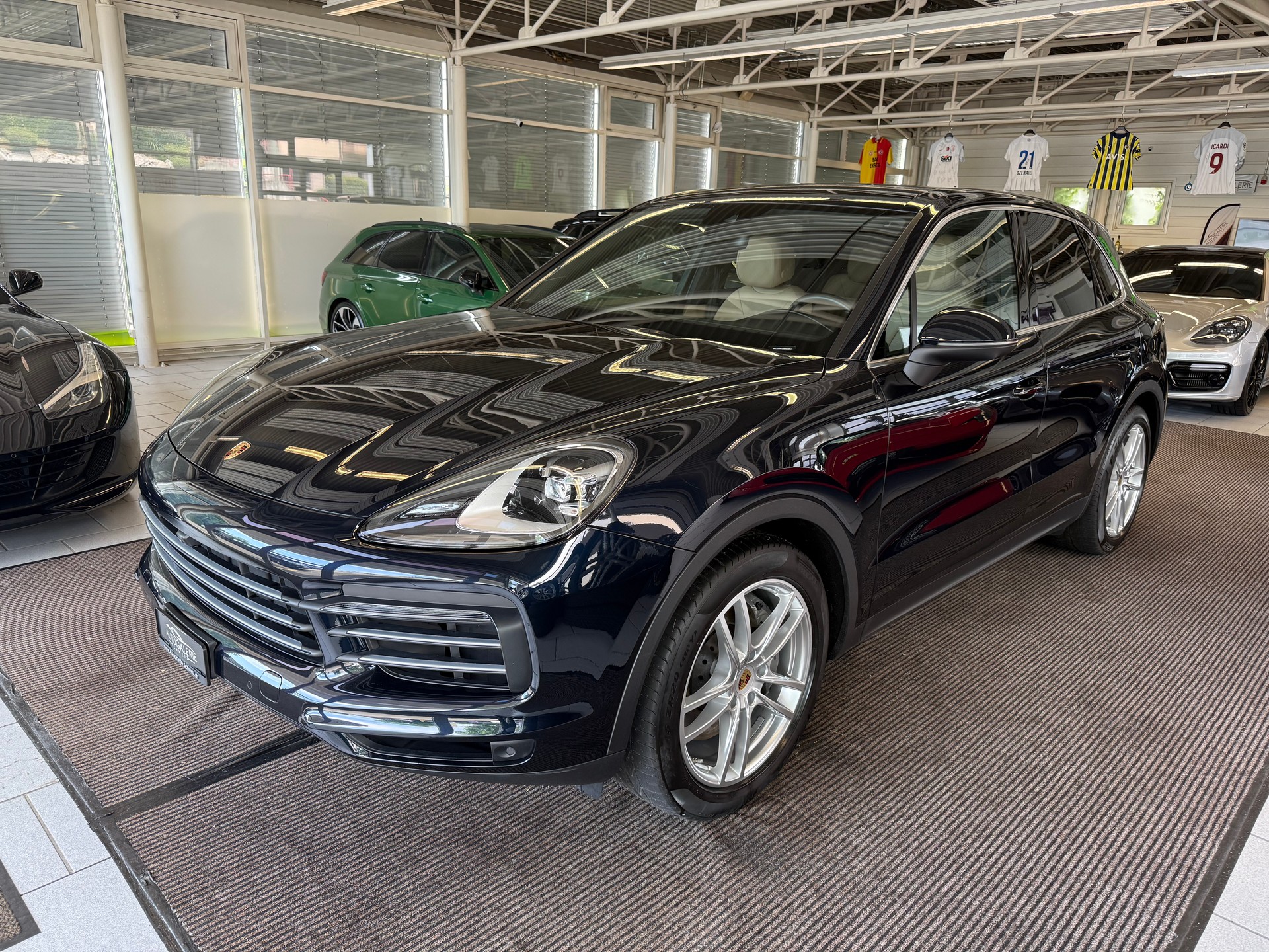 PORSCHE Cayenne S | CH Swiss | Leder Beige | 20" Zoll | ERSTBESITZ | LED PDLS |-showroom-element-1