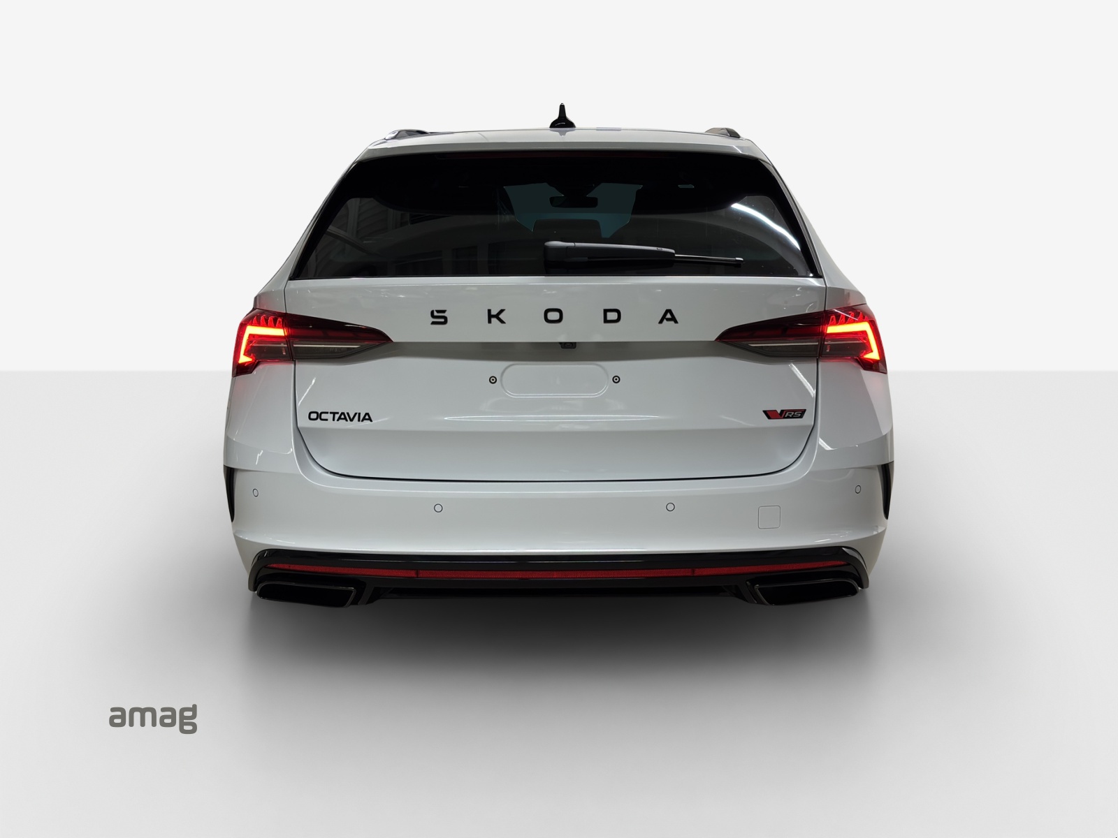SKODA Octavia Combi 2.0 TSI DSG RS-showroom-element-3