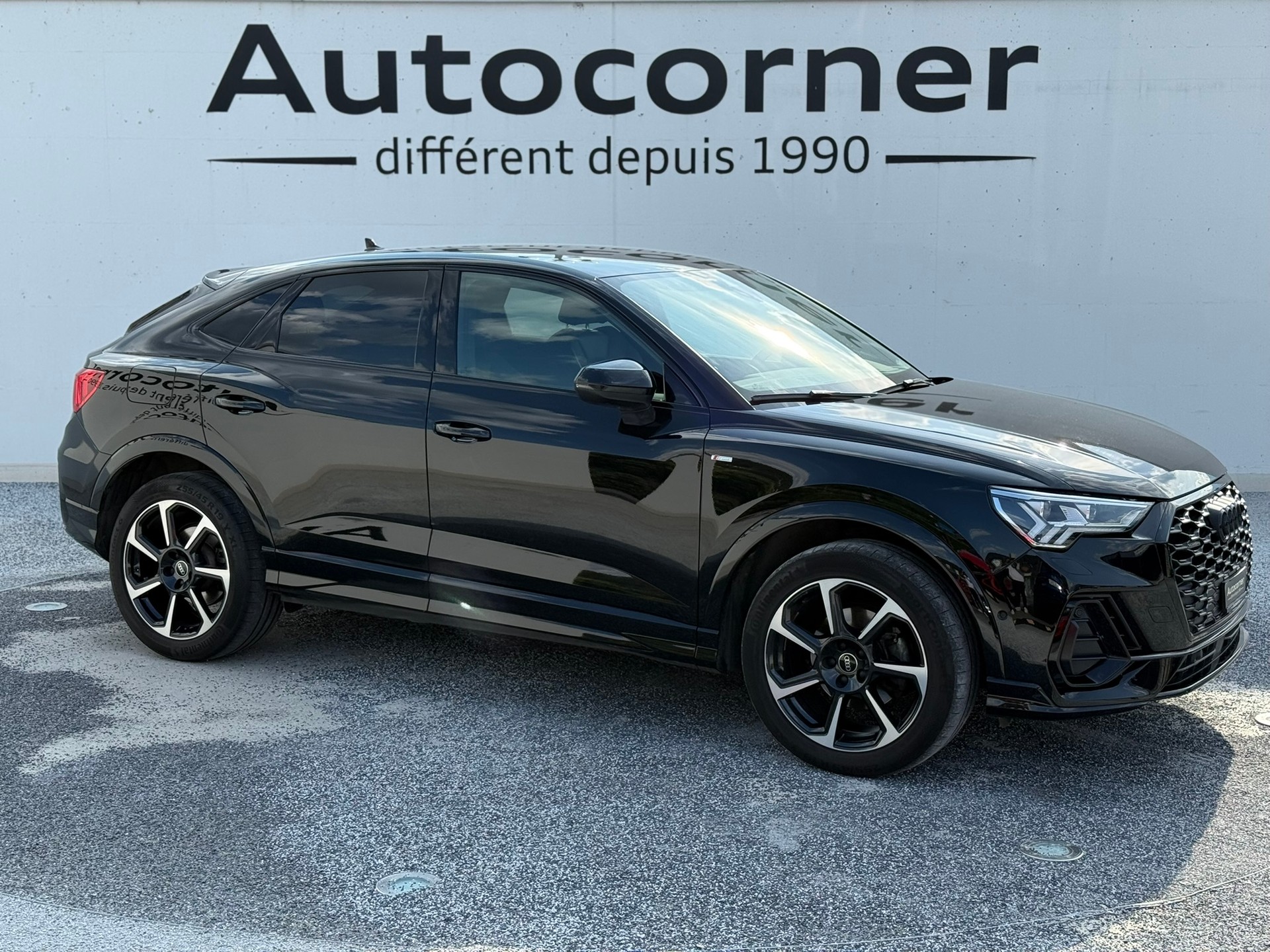 AUDI Q3 Sportback 35 TDI S line quattro-image-5