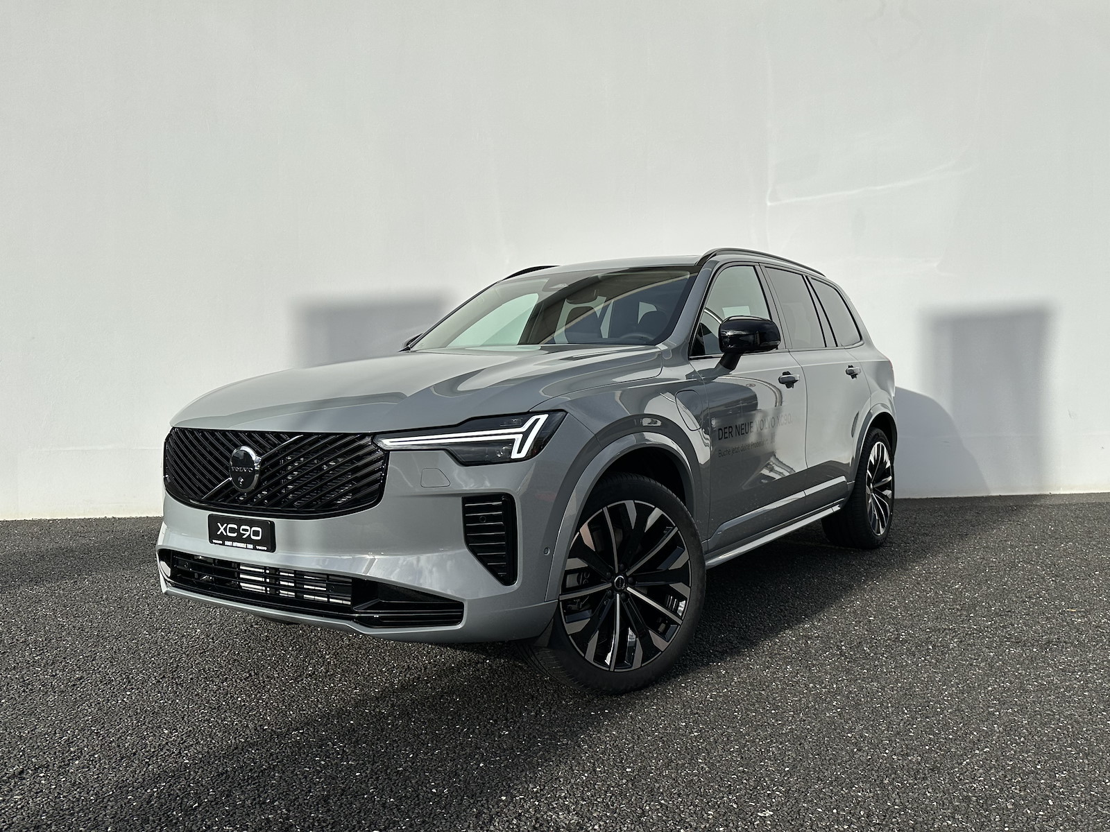 VOLVO XC90 2.0 T8 TE Ultra Dark (SUV / Geländewagen) Volvo VOLVO XC90 2.0 T8 TE Ultra Dark (SUV / Geländewagen)