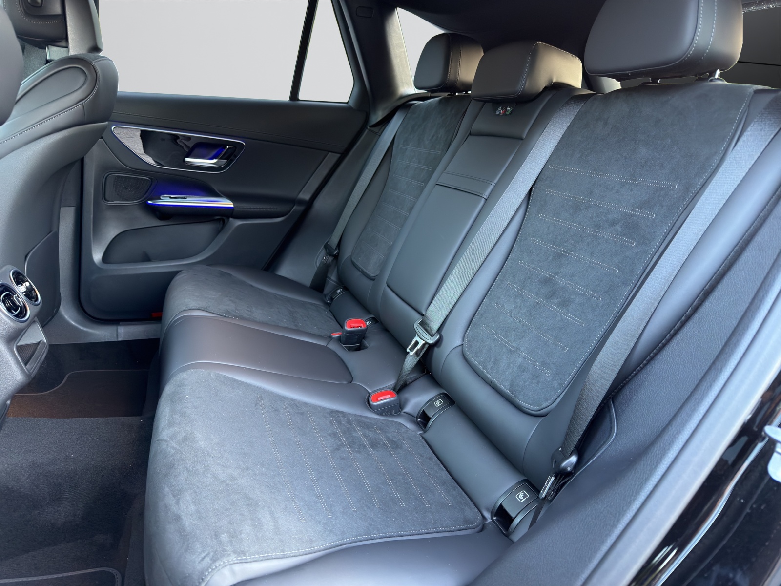 Image MERCEDES-BENZ GLC-300 GLC 300 e 4Matic EQ Star 9G-Tronic