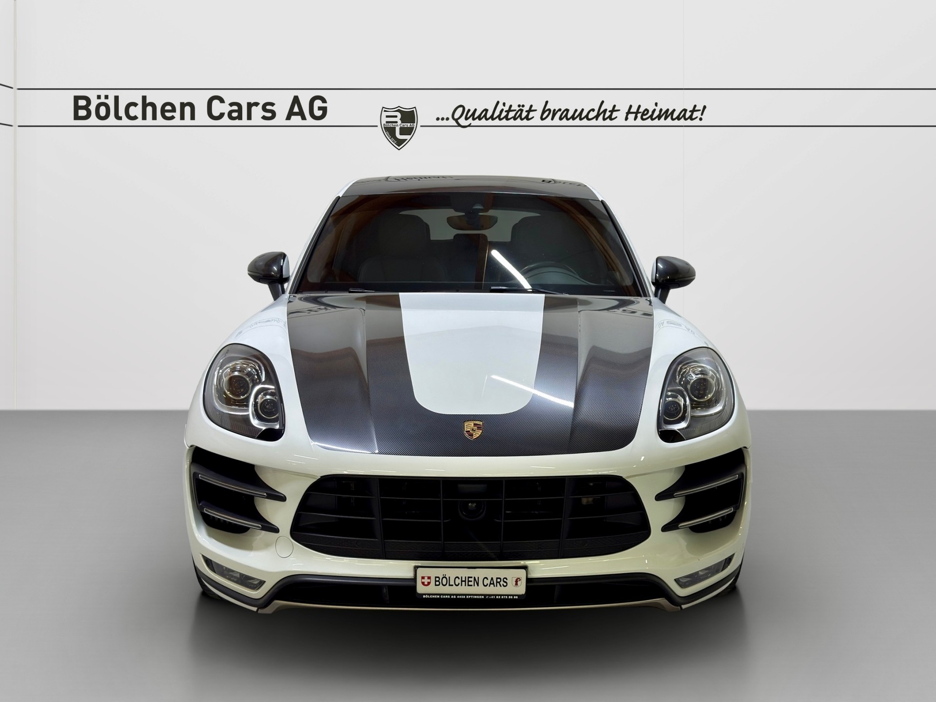 PORSCHE Macan Turbo PDK-showroom-element-1