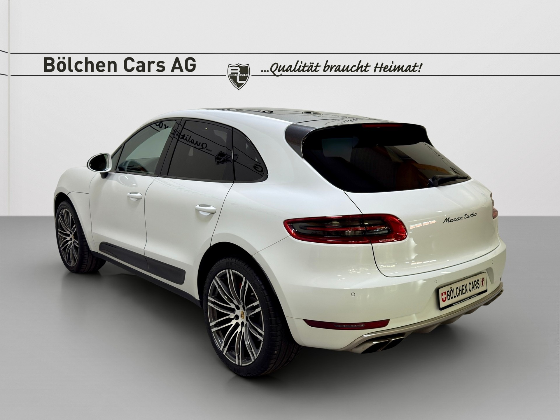 PORSCHE Macan Turbo PDK-showroom-element-3