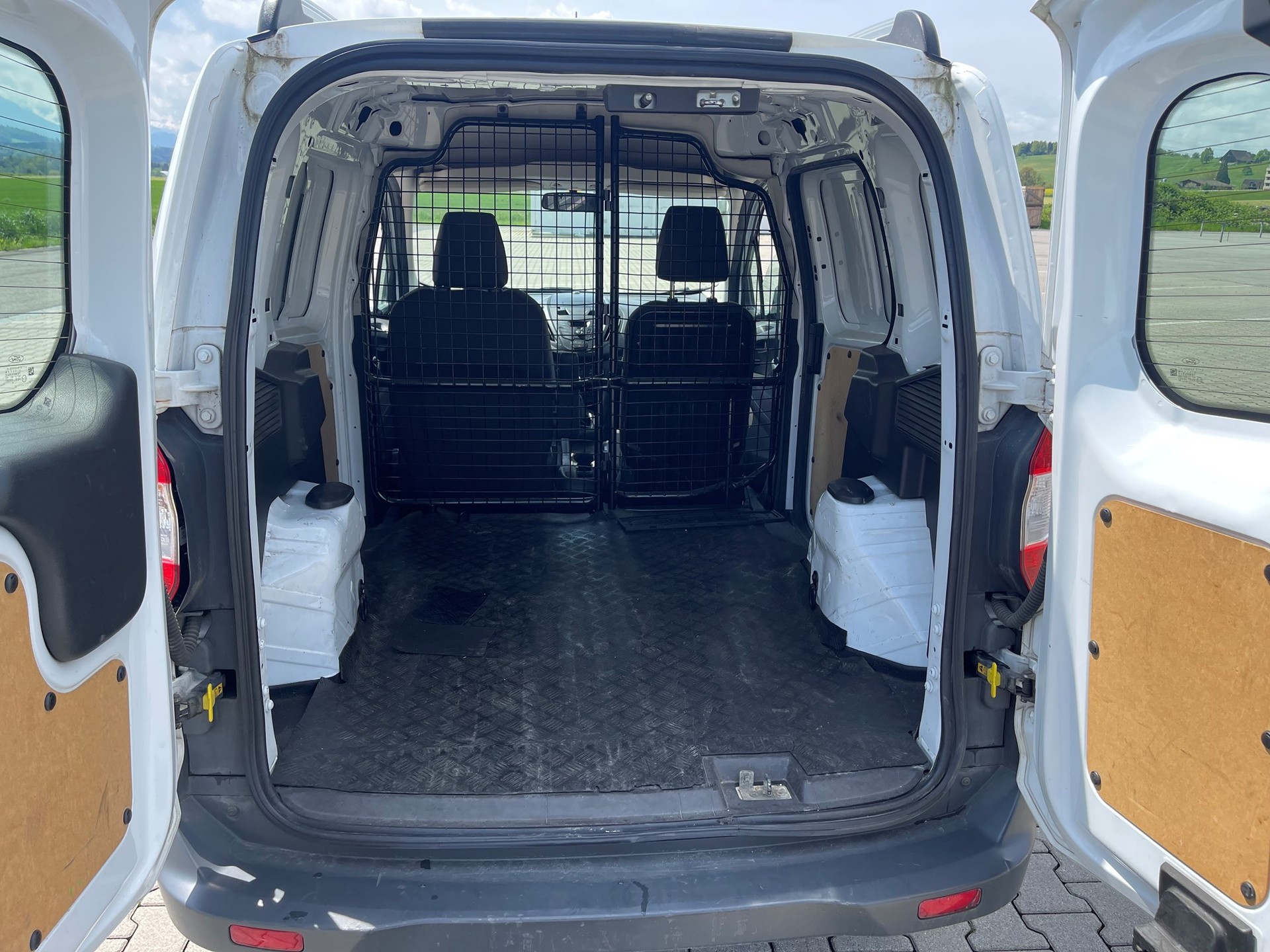 FORD Transit Courier Van 1.0 EcoBoost Ambiente-image-4
