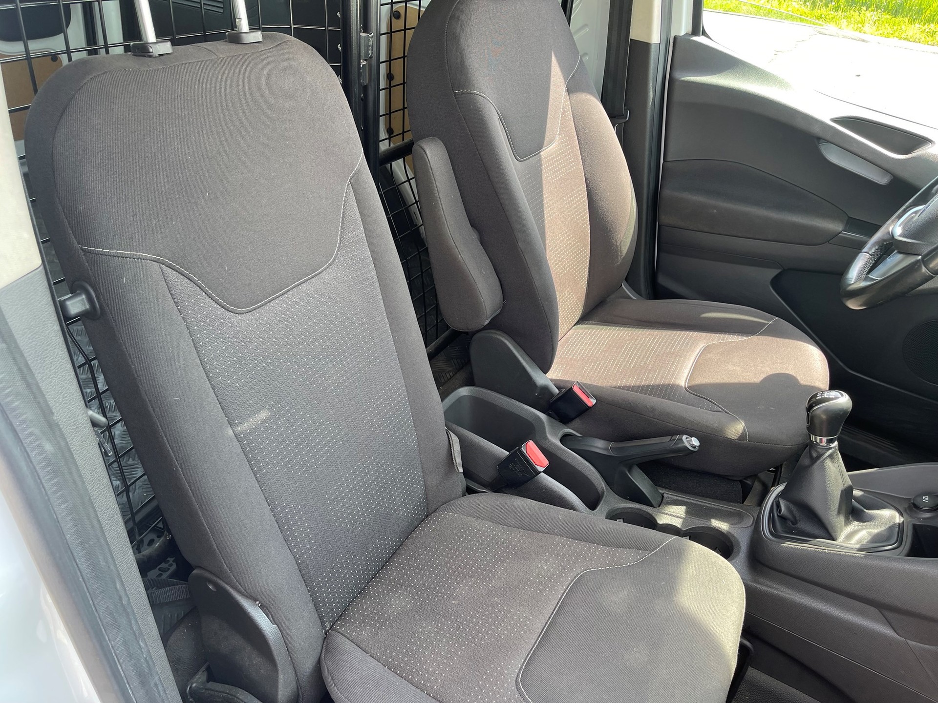 FORD Transit Courier Van 1.0 EcoBoost Ambiente-image-6