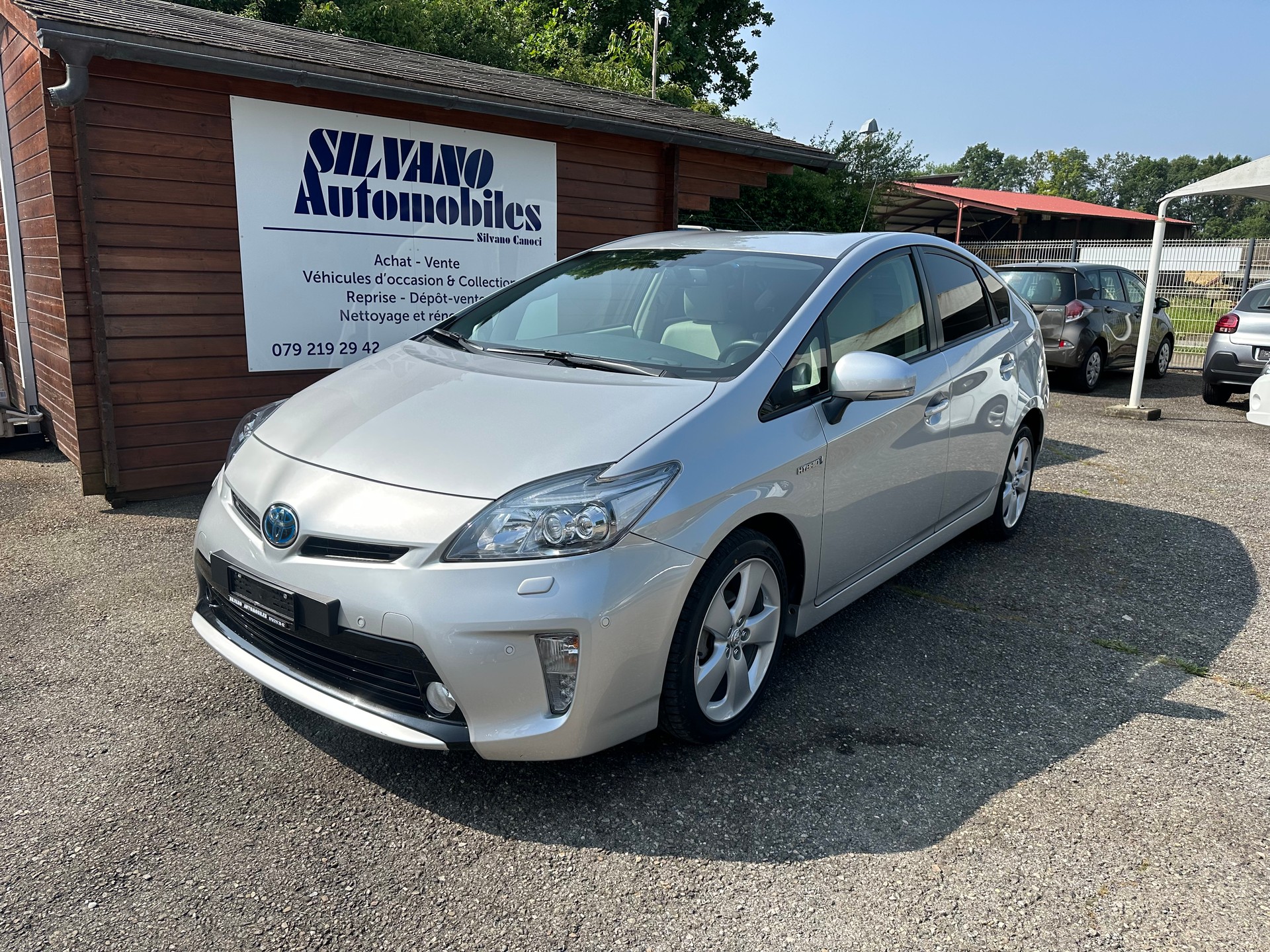 TOYOTA Prius 1.8 16V HSD Sol Premium