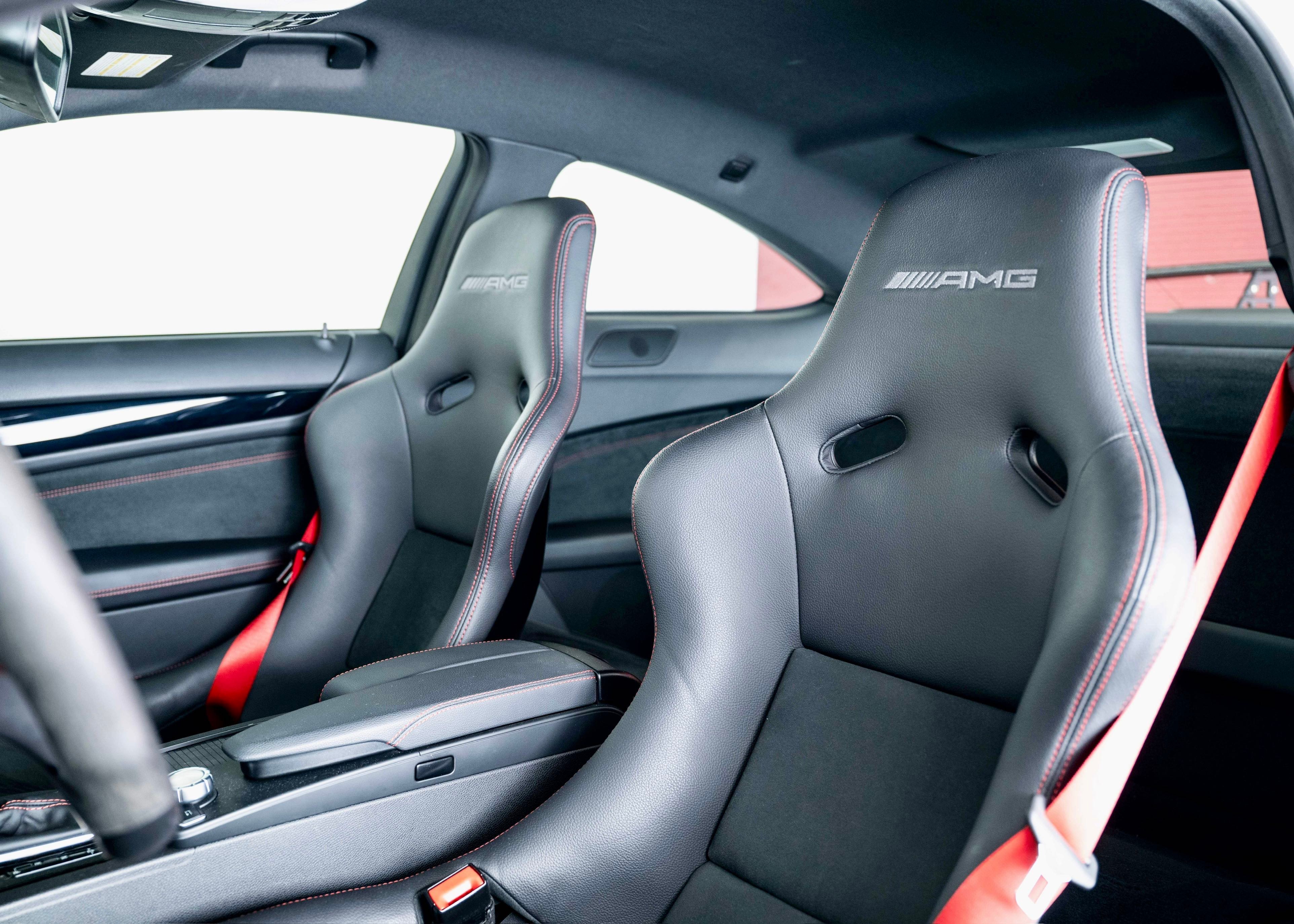 Image MERCEDES-BENZ C-63-AMG C 63 Coupé AMG Black Series (1st hand, 1st paint, Bucket seats, Aerodynamic Package)