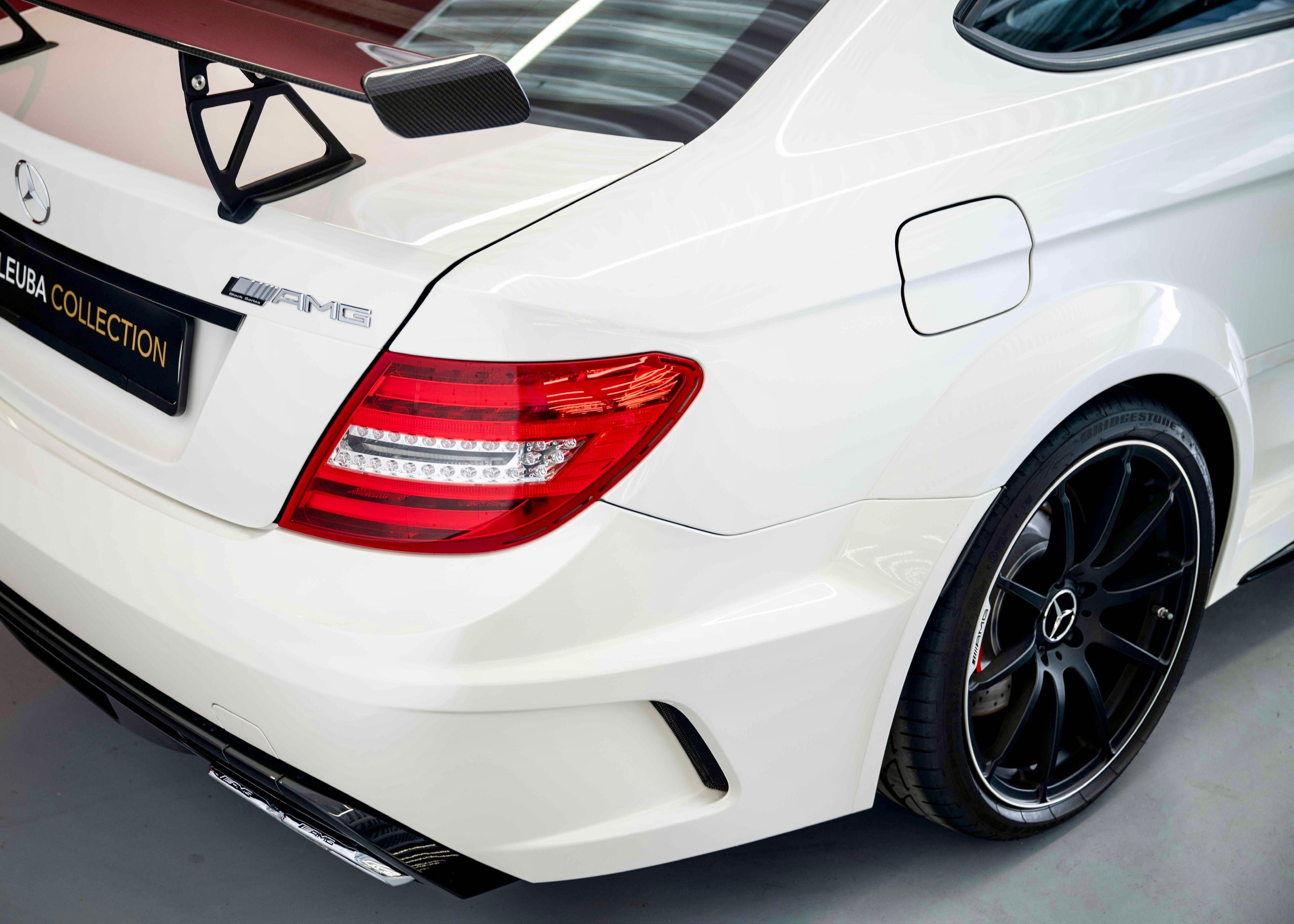 Image MERCEDES-BENZ C-63-AMG C 63 Coupé AMG Black Series (1st hand, 1st paint, Bucket seats, Aerodynamic Package)