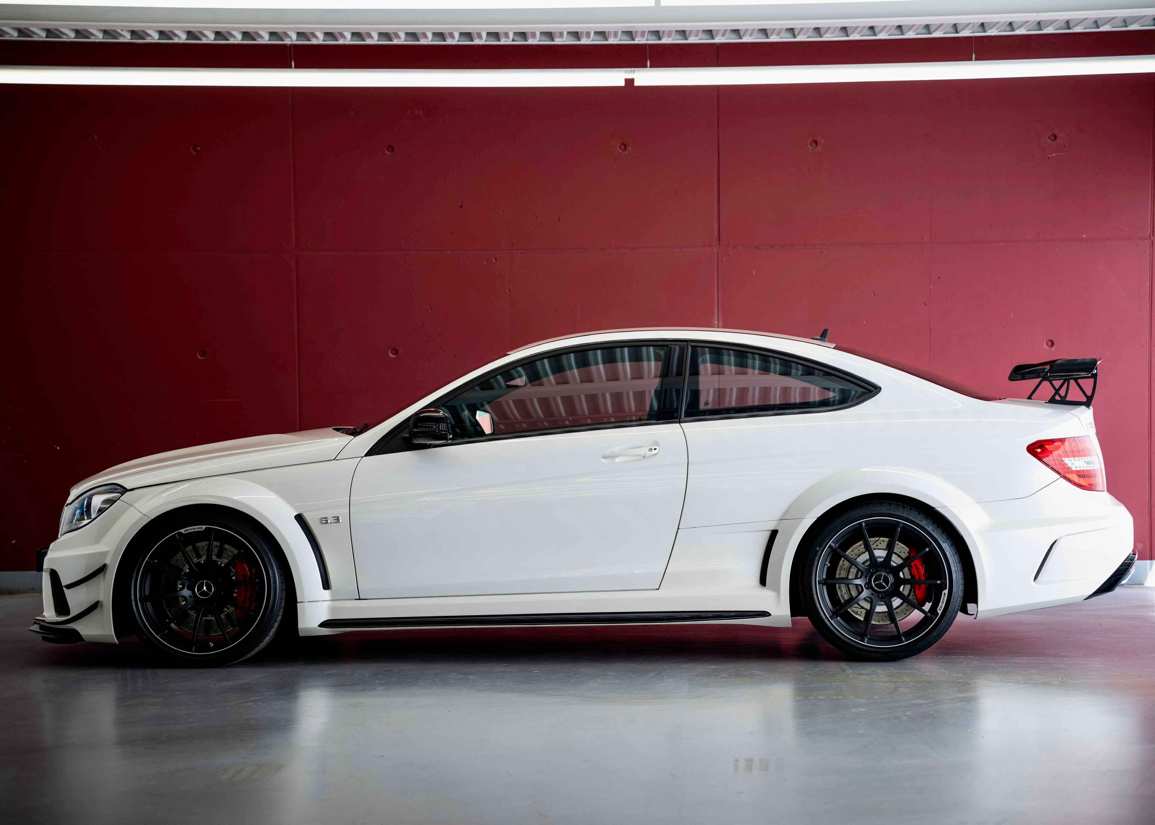 Image MERCEDES-BENZ C-63-AMG C 63 Coupé AMG Black Series (1st hand, 1st paint, Bucket seats, Aerodynamic Package)