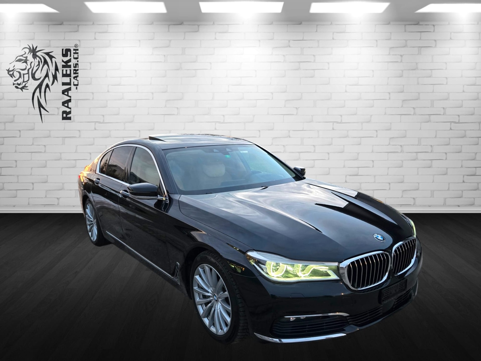 BMW 750d xDrive Steptronic-showroom-element-2