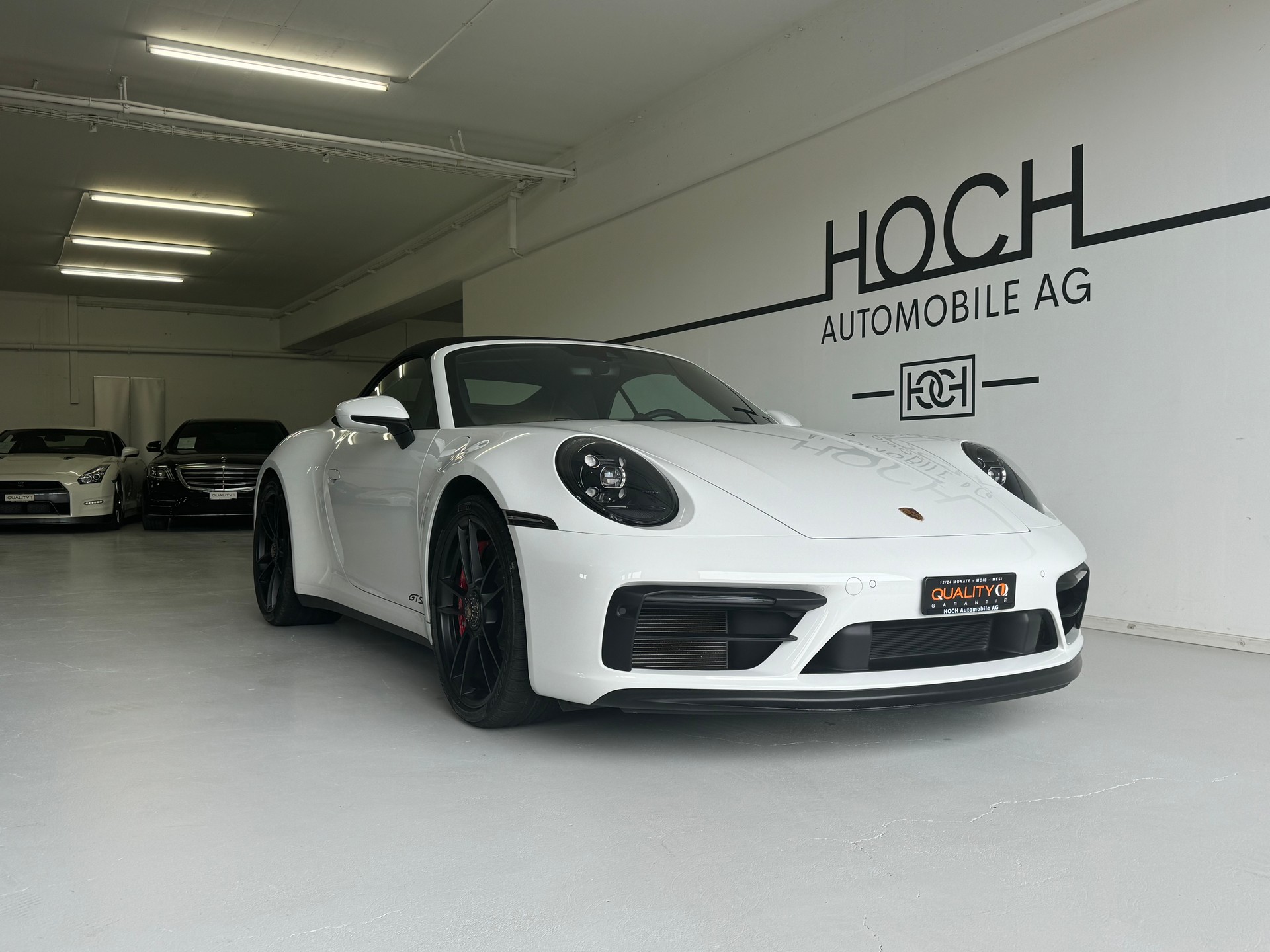 PORSCHE 911 Carrera 4 GTS Cabriolet PDK-showroom-element-1
