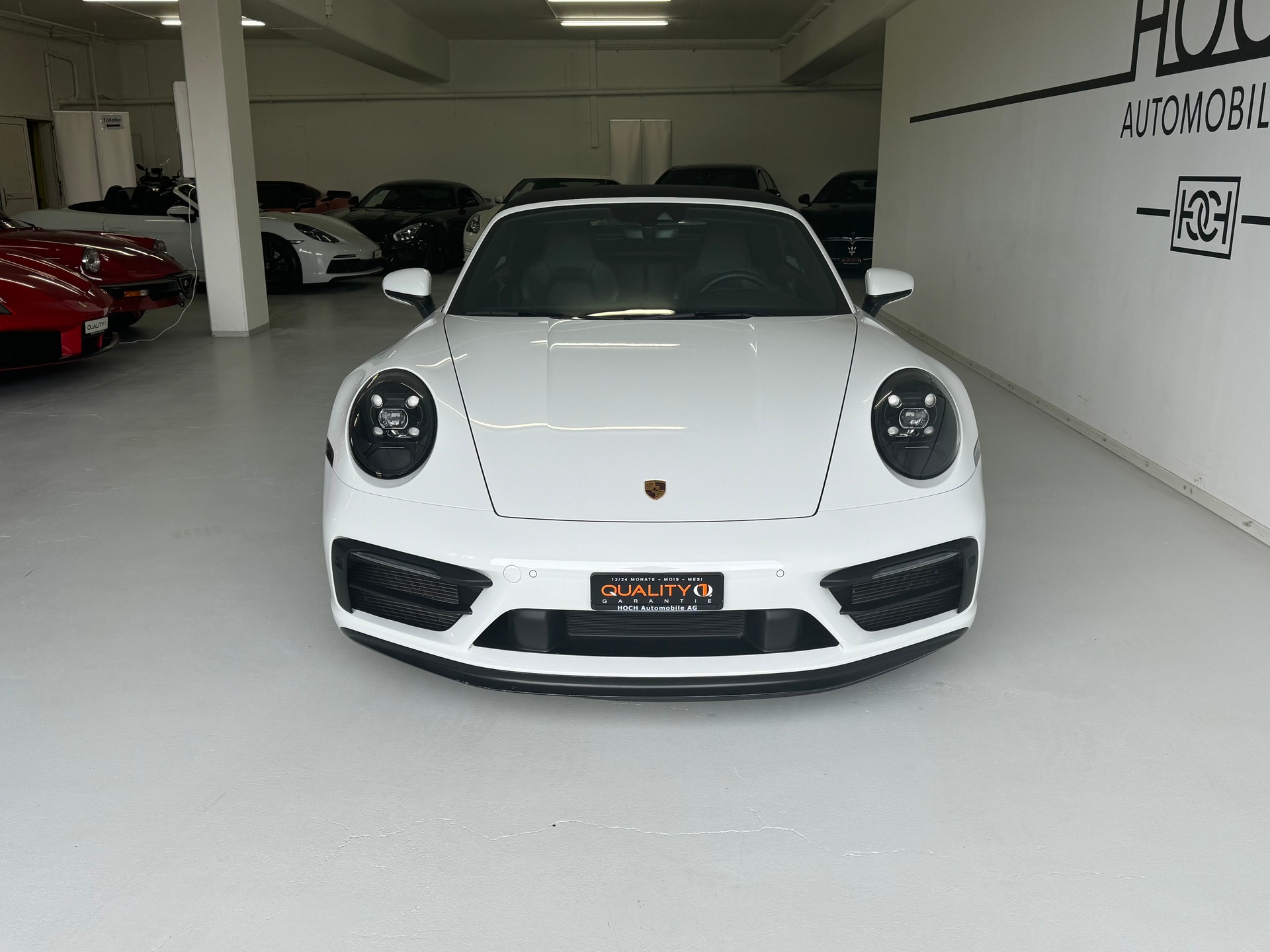 PORSCHE 911 Carrera 4 GTS Cabriolet PDK-showroom-element-3