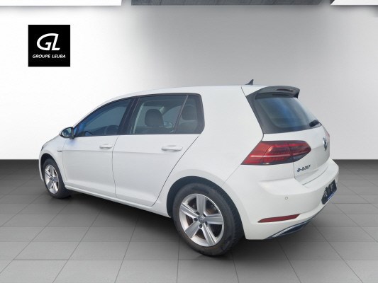 VW e-Golf-showroom-element-3