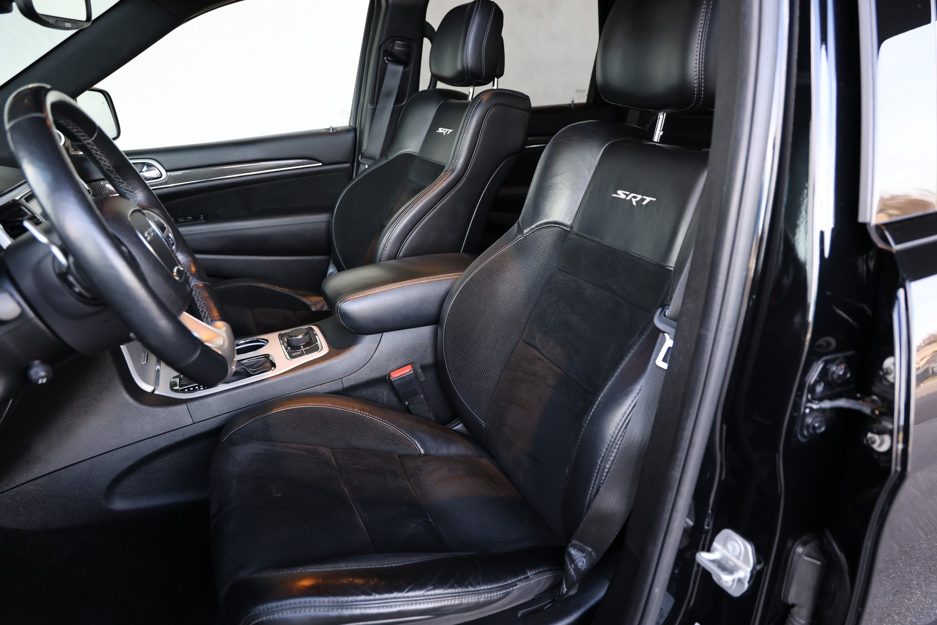 JEEP Grand Cherokee 6.4 V8 HEMI SRT8 Automatic-image-14