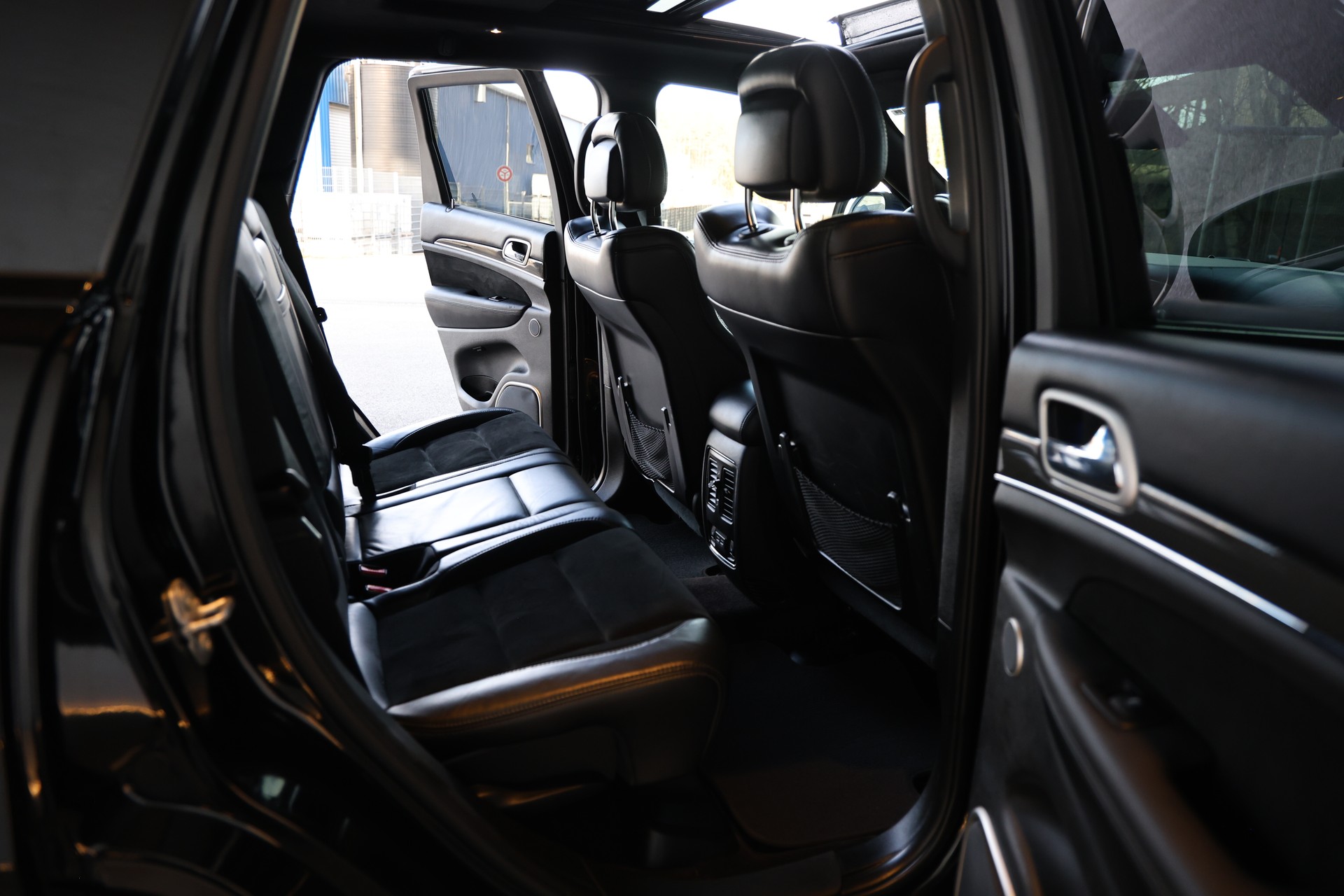 JEEP Grand Cherokee 6.4 V8 HEMI SRT8 Automatic-image-12