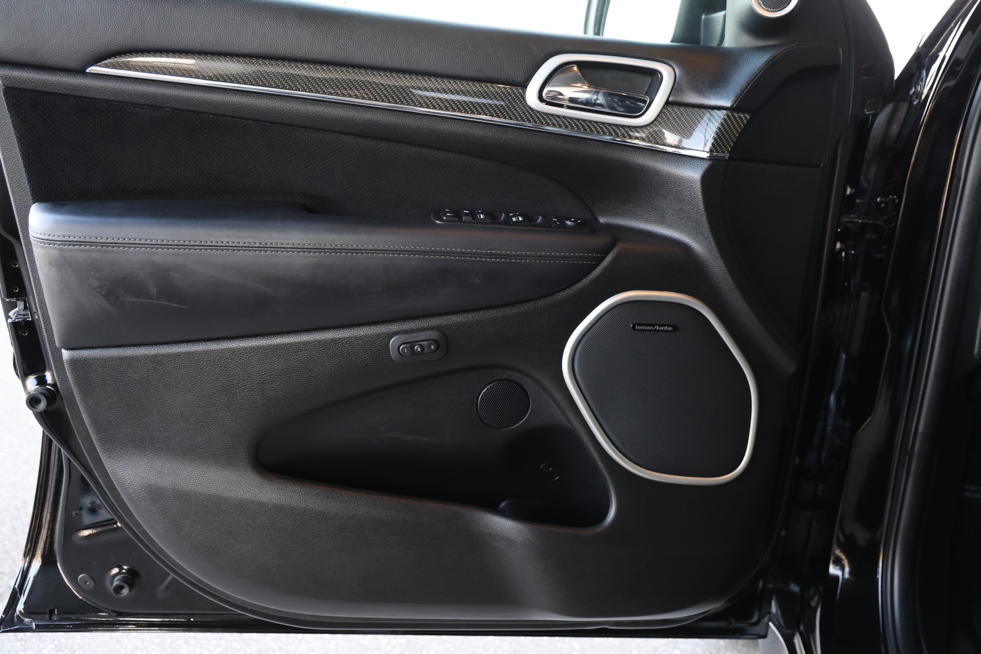 JEEP Grand Cherokee 6.4 V8 HEMI SRT8 Automatic-image-13
