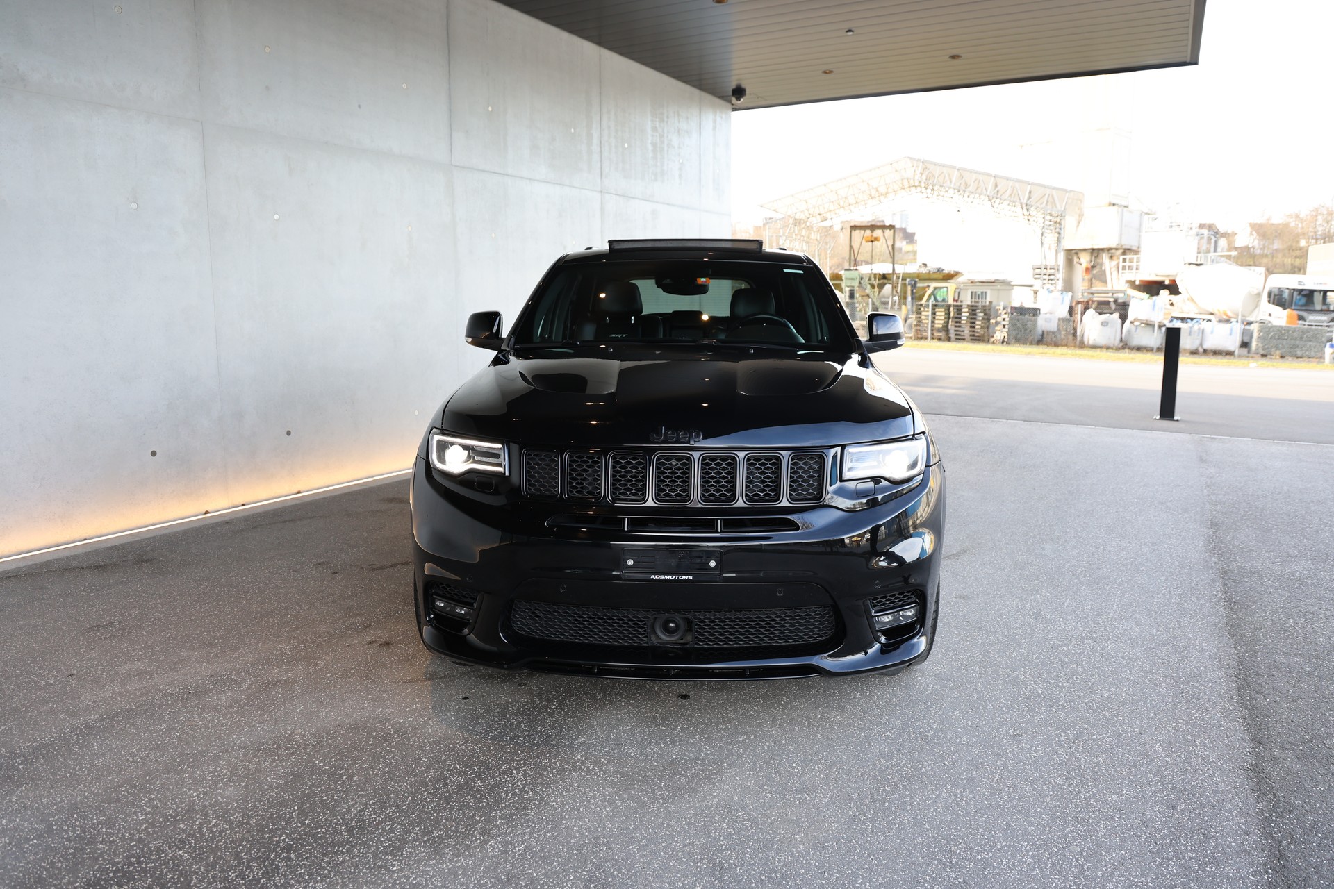JEEP Grand Cherokee 6.4 V8 HEMI SRT8 Automatic-image-3