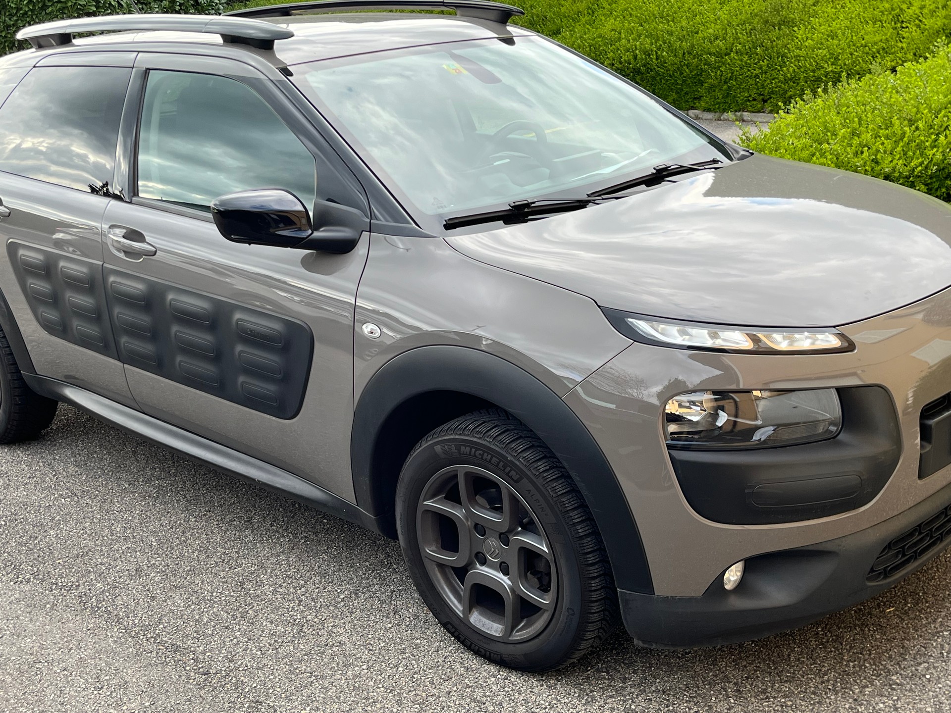 CITROEN C4 Cactus 1.2 e-THP Shine-image-1