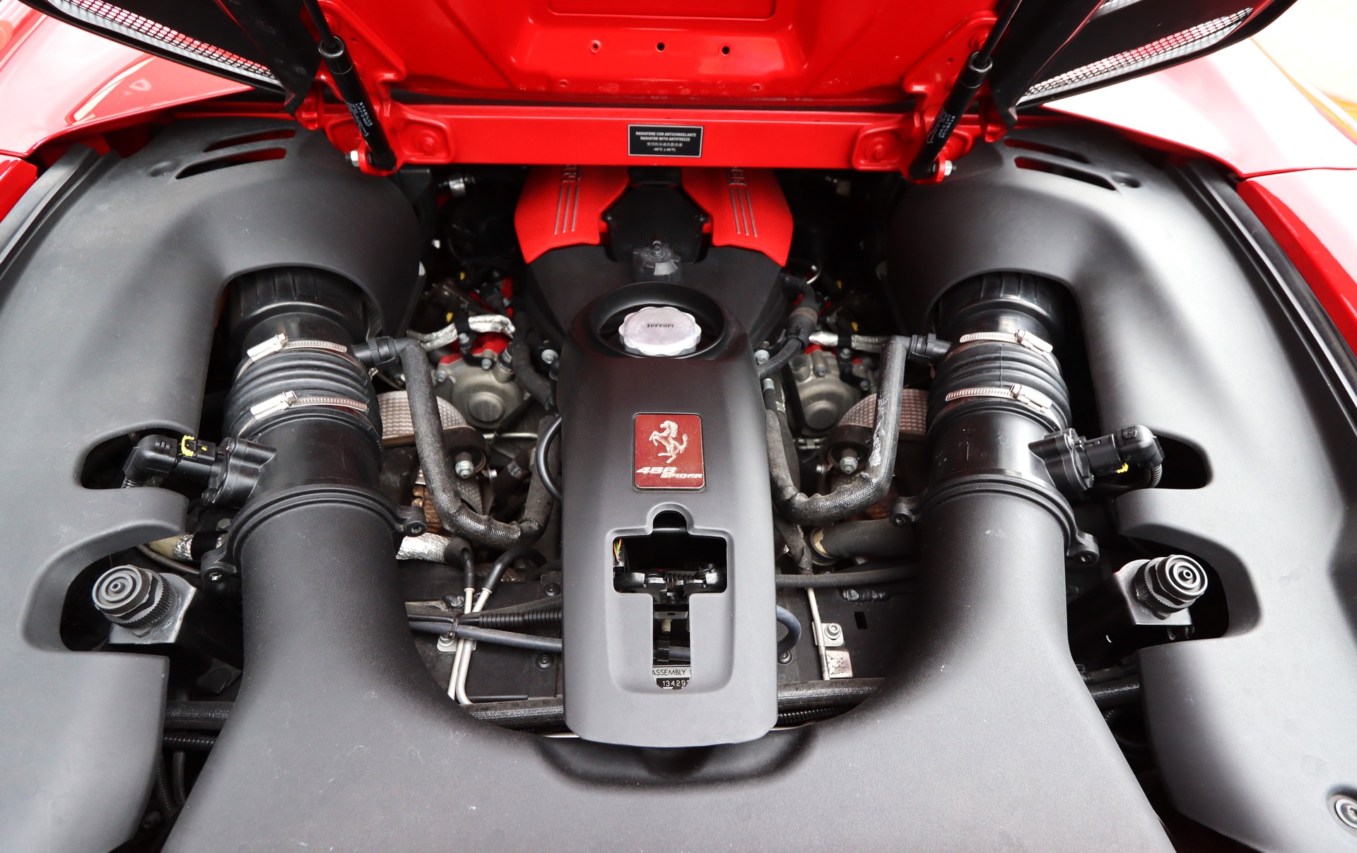 FERRARI 488 Spider 3.9 V8-image-28