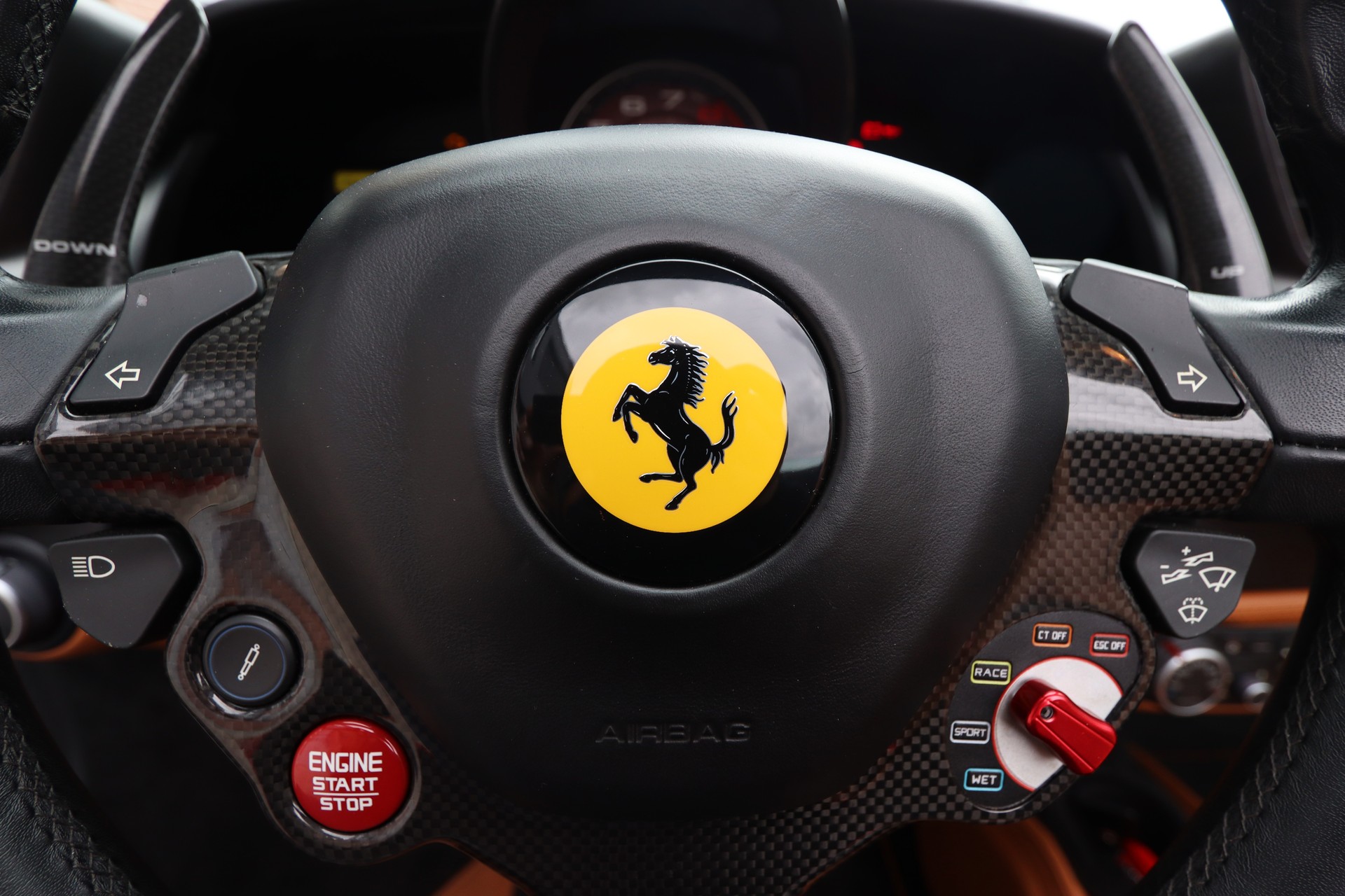 FERRARI 488 Spider 3.9 V8-image-15