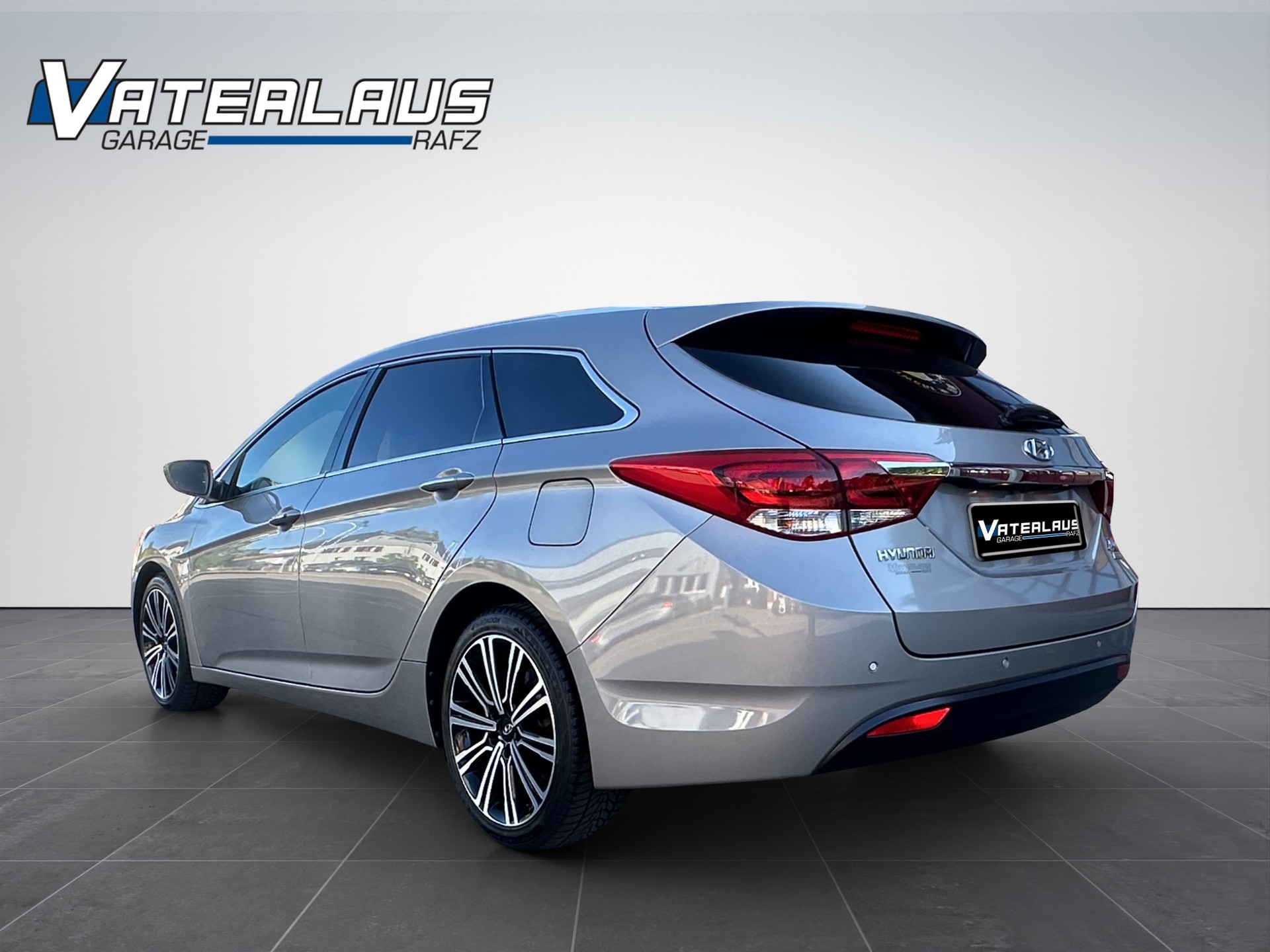 HYUNDAI i40 Wagon 1.7 CRDI Vertex Automatic-showroom-element-3