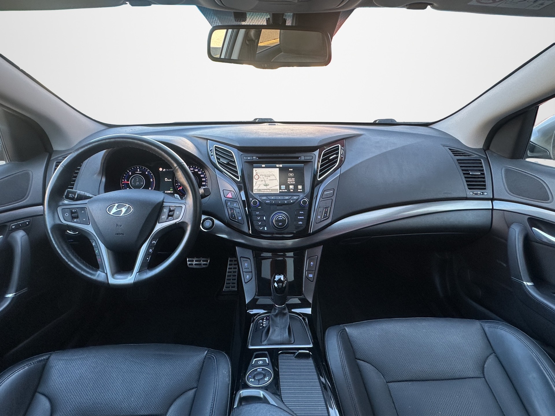 HYUNDAI i40 Wagon 1.7 CRDI Vertex Automatic-showroom-element-1