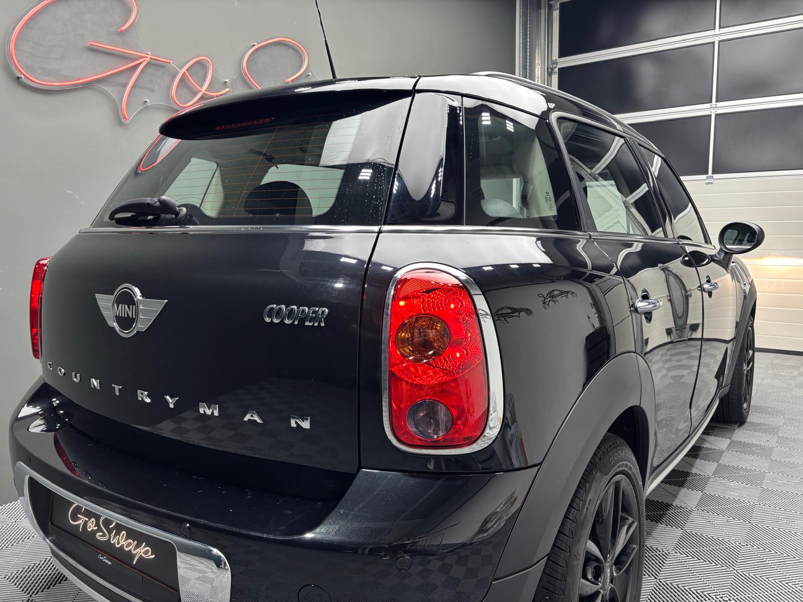 MINI Countryman Cooper ALL4-showroom-element-3