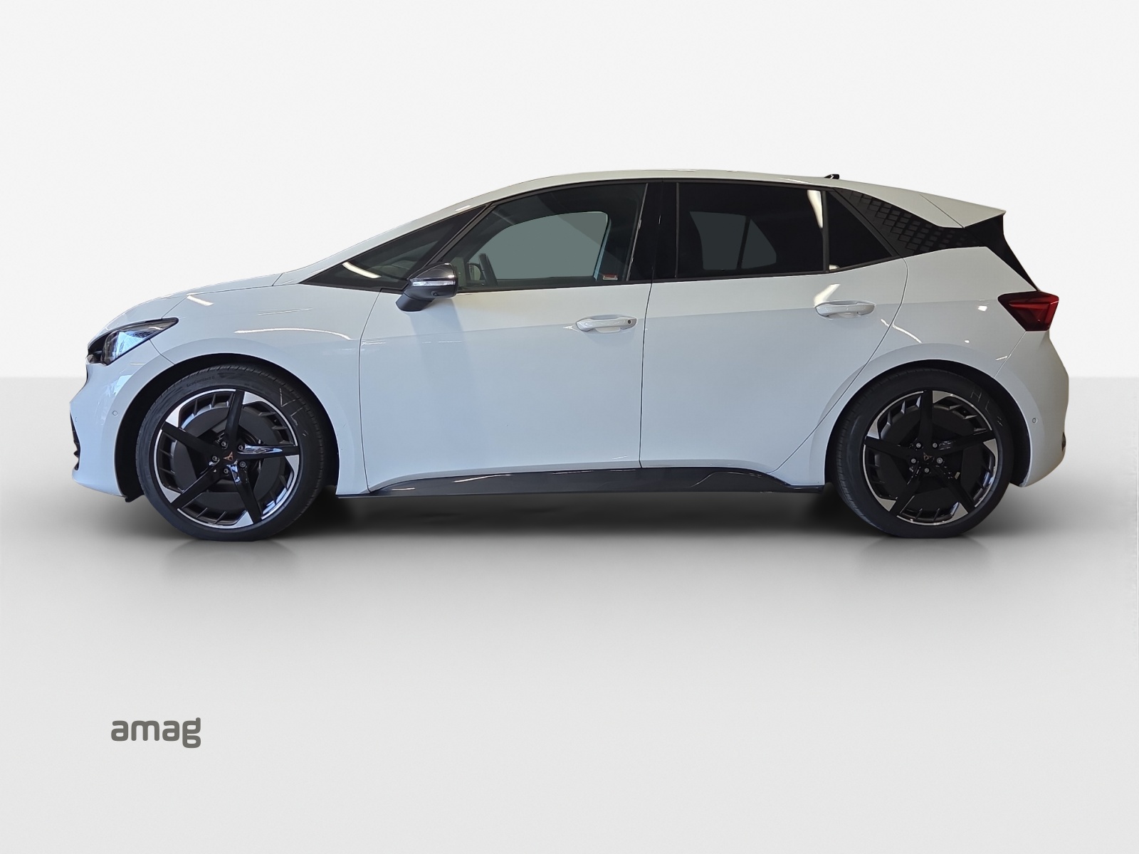 CUPRA Born 79 kWh e-Boost-showroom-element-1