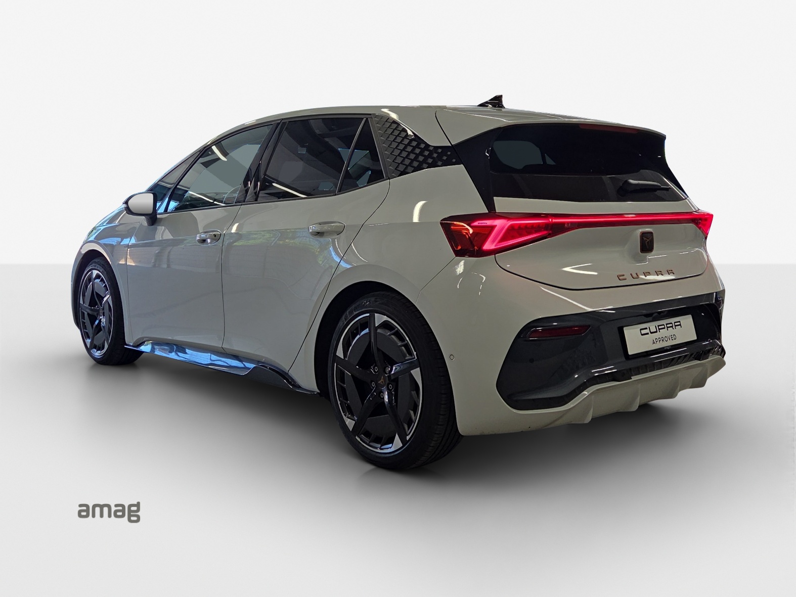 CUPRA Born 79 kWh e-Boost-showroom-element-2