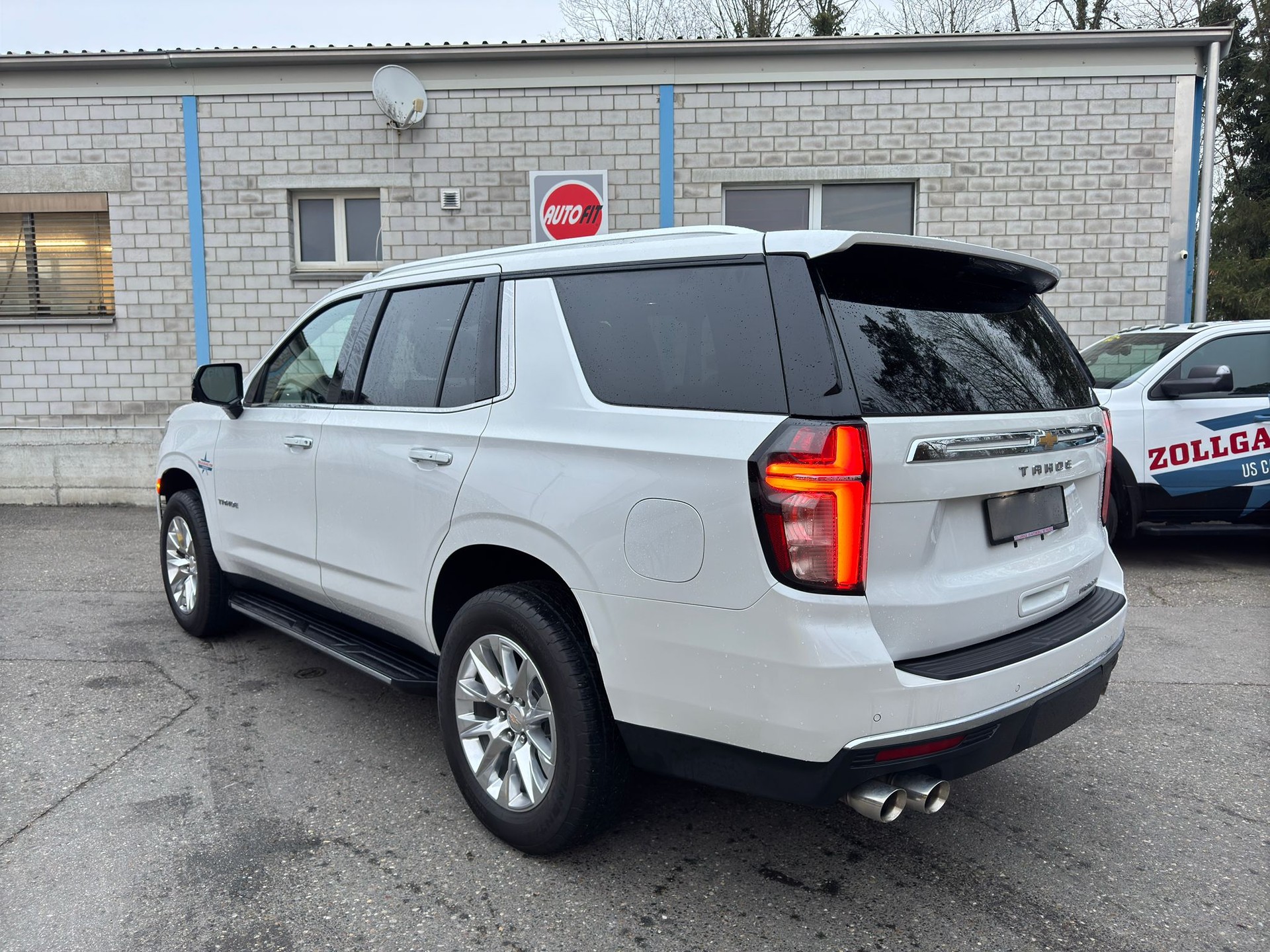 CHEVROLET TAHOE PREMIER 6.2L V8 4x4 AWD-image-12