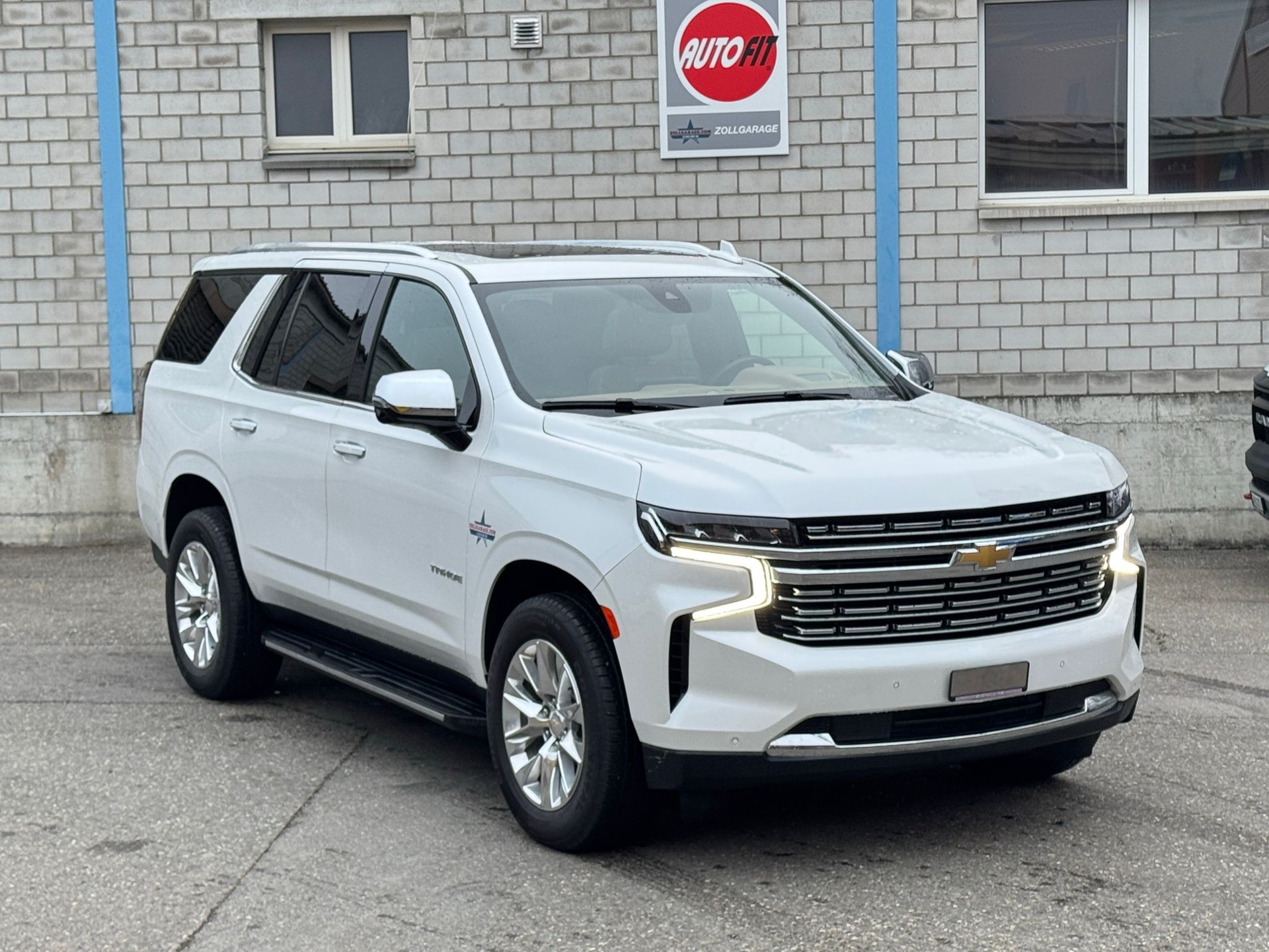 CHEVROLET TAHOE PREMIER 6.2L V8 4x4 AWD-showroom-element-1