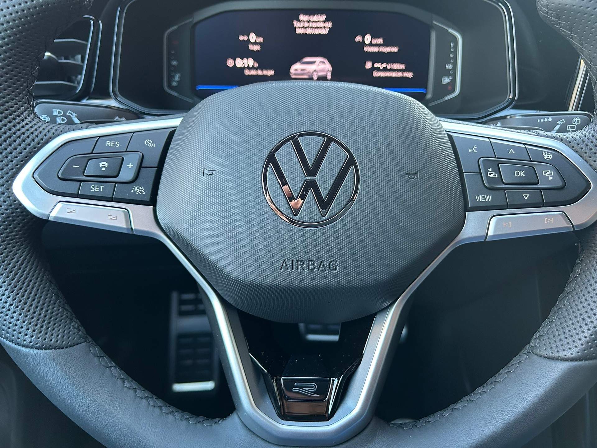 VW T-Roc 2.0 TSI R-Line DSG 4Motion-image-13