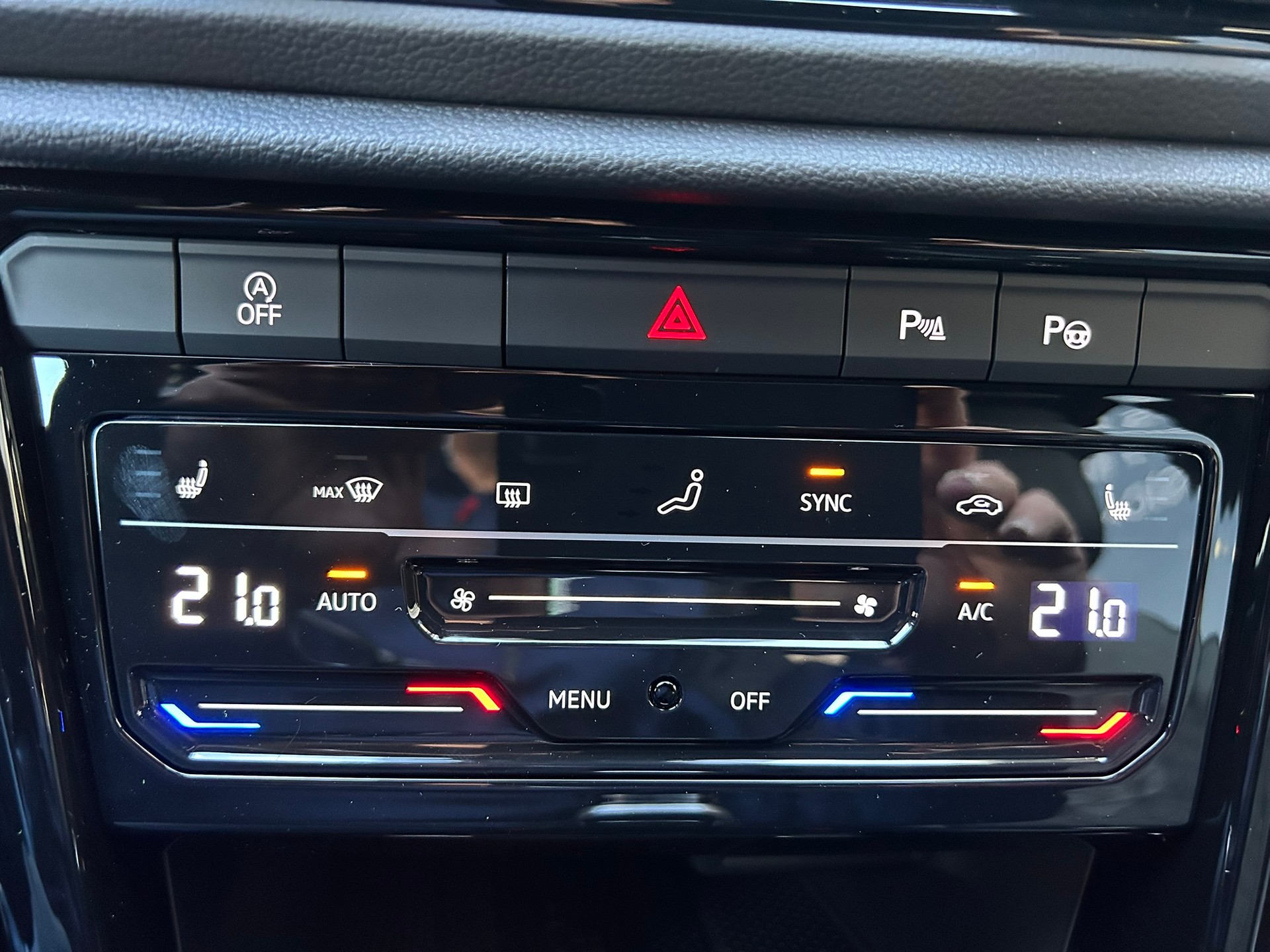 VW T-Roc 2.0 TSI R-Line DSG 4Motion-image-10