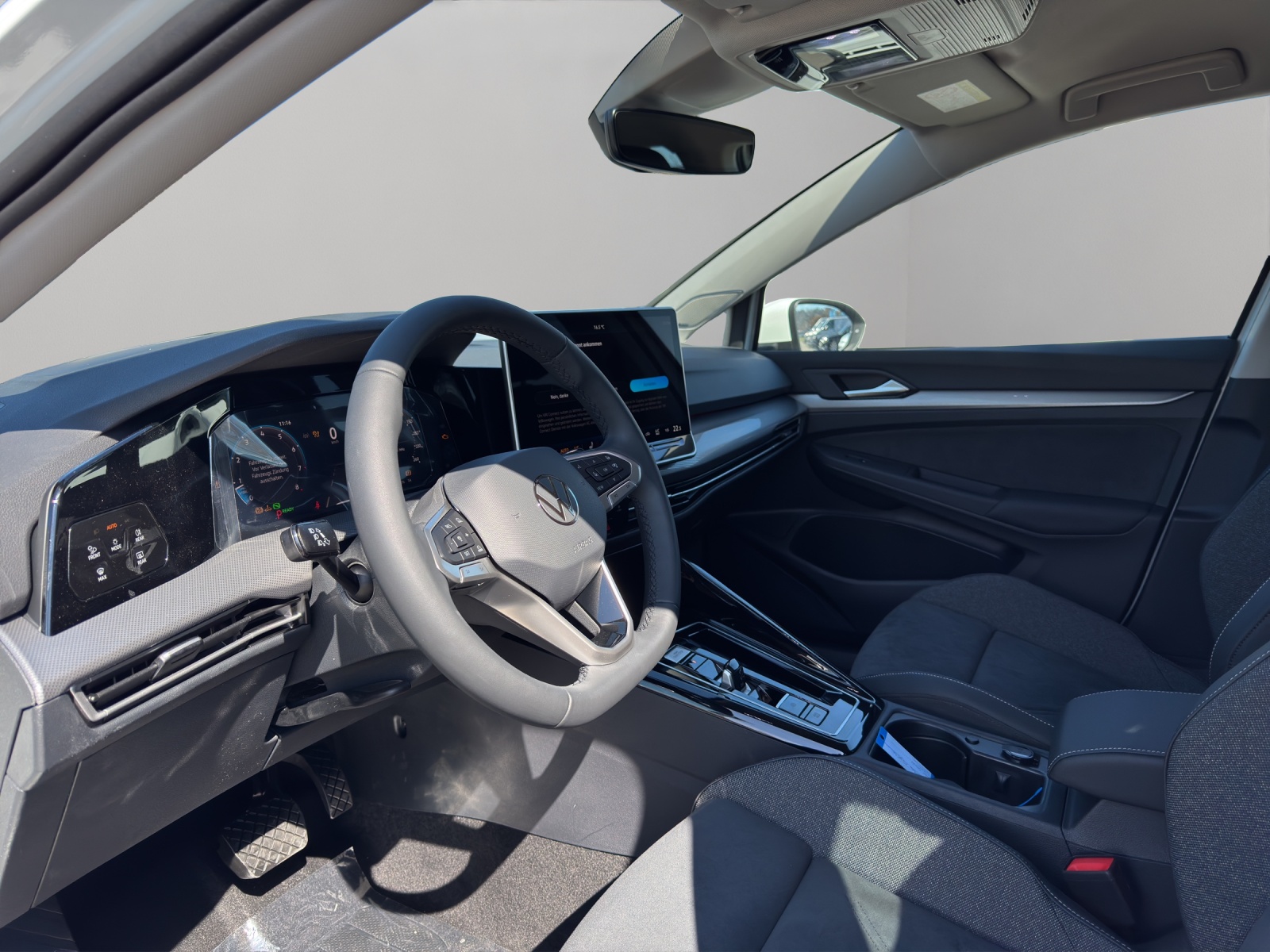 VW Golf Variant 1.5 eTSI mHEV R-Line-showroom-element-3