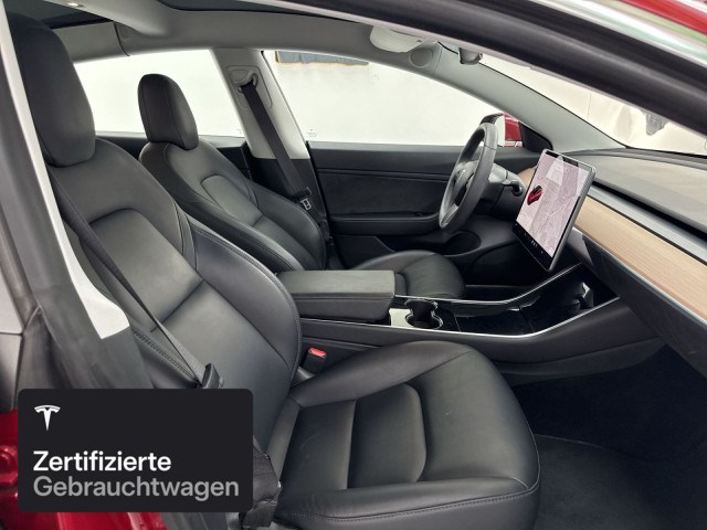 TESLA Model 3 Long Range AWD-showroom-element-2