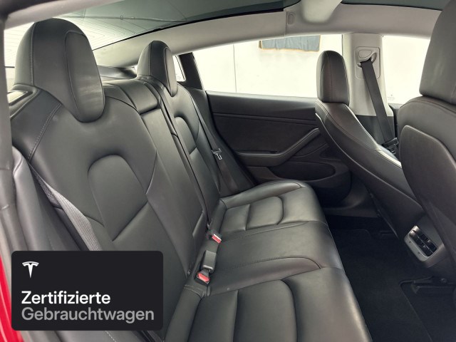 TESLA Model 3 Long Range AWD-showroom-element-3