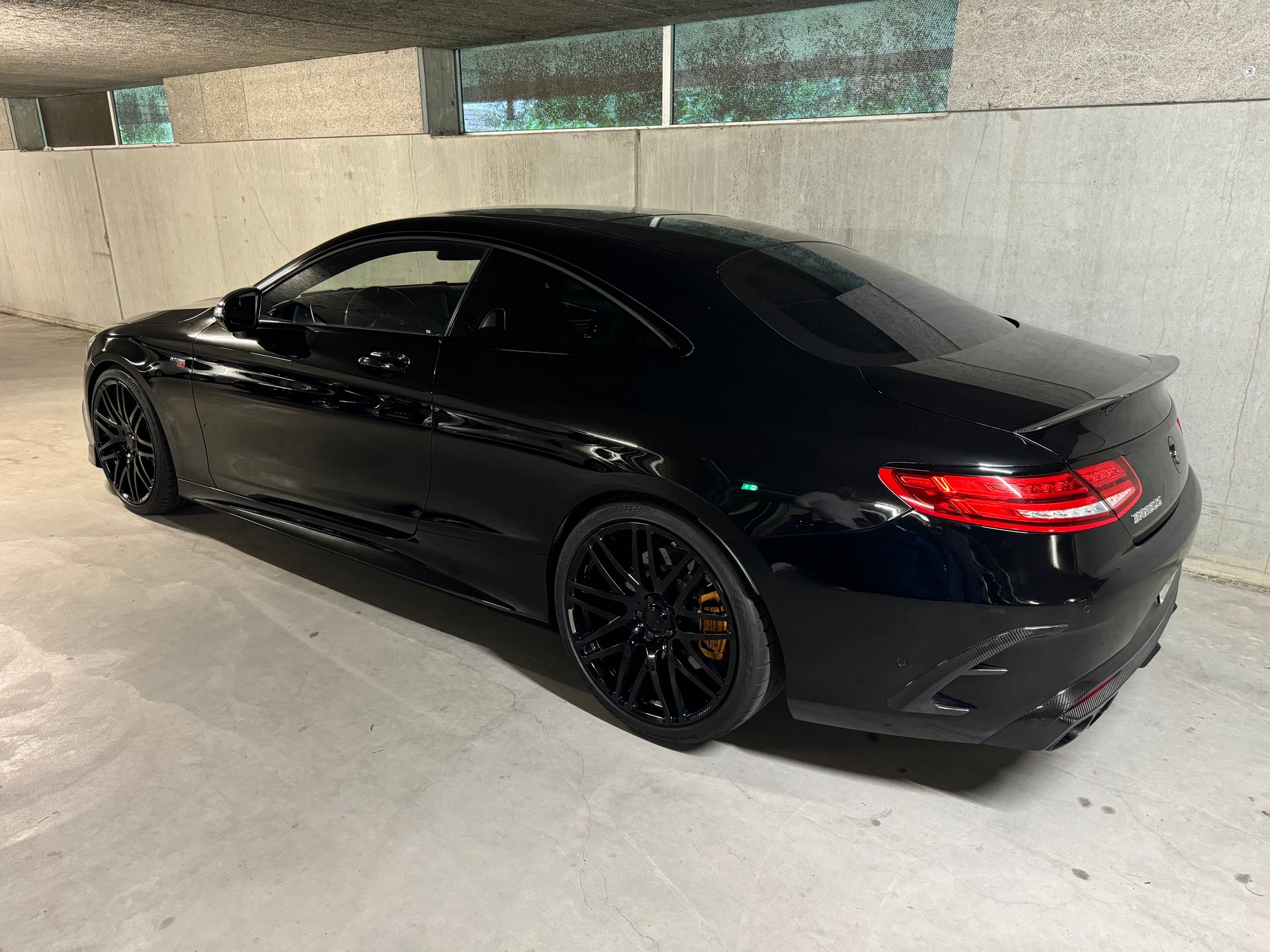 MERCEDES-BENZ BRABUS 730 S COUPE-showroom-element-2