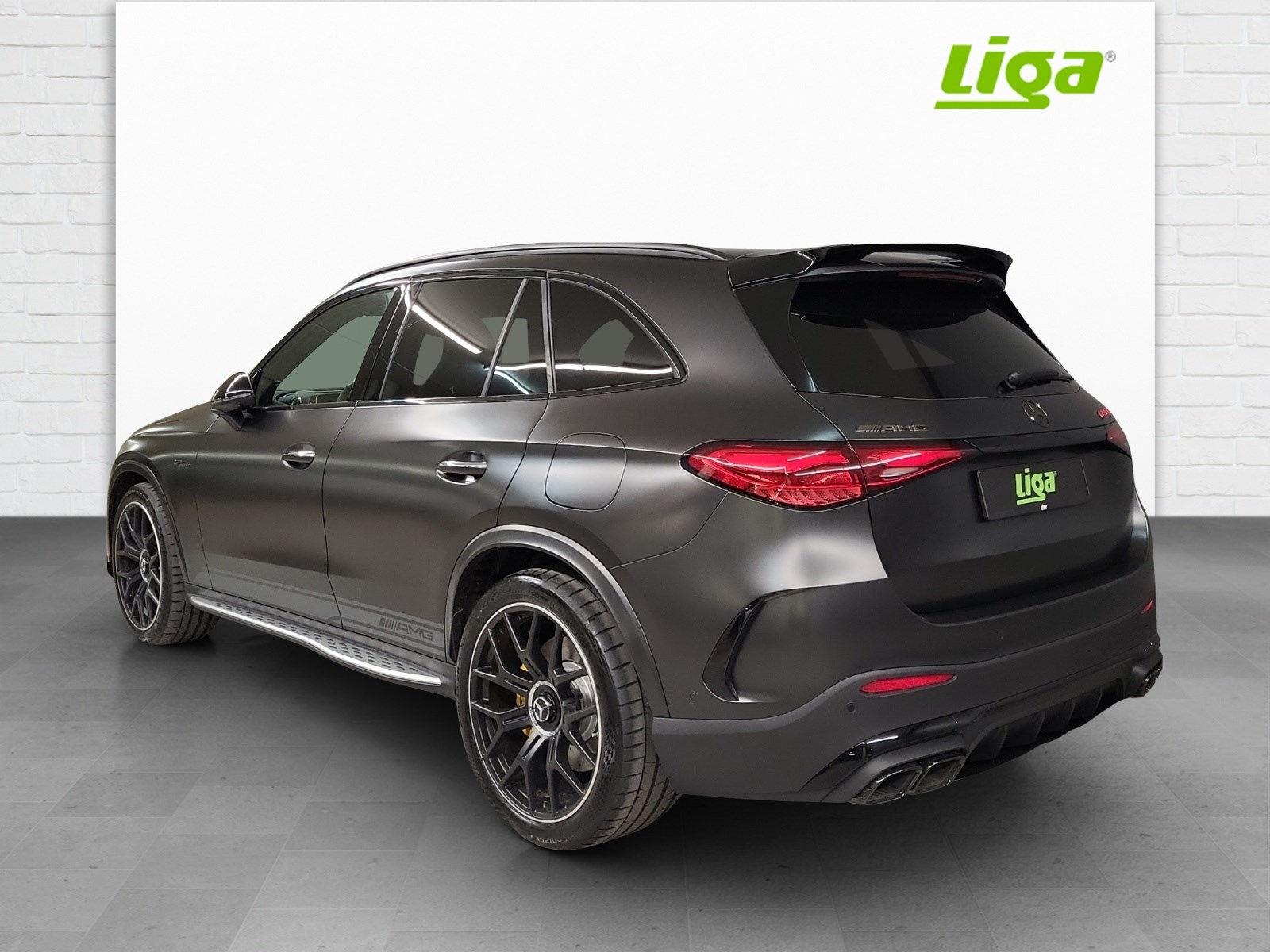 MERCEDES-BENZ AMG GLC 63 S E Performance-showroom-element-3