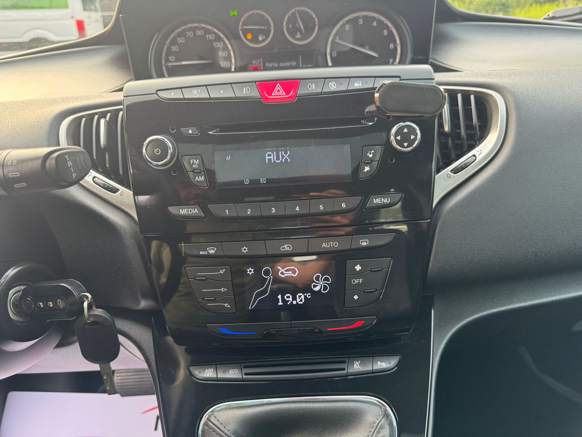 LANCIA Ypsilon 0.9 TwinAir Gold DFN-image-19