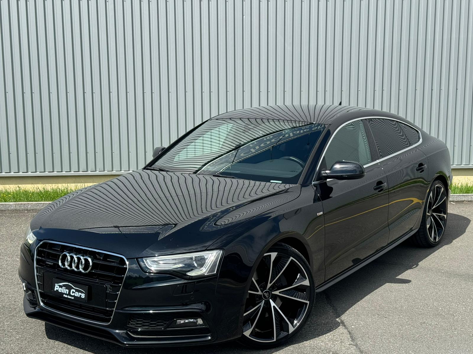 AUDI A5 Sportback 2.0 TFSI quattro S-tronic Black S-Line Edition-showroom-element-1