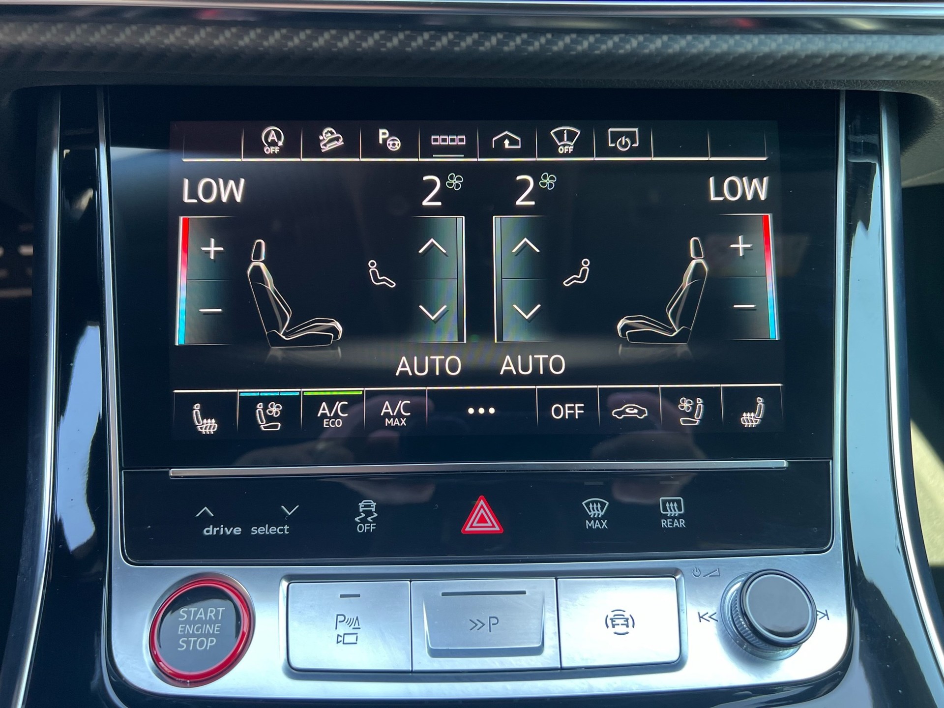 AUDI RSQ8 quattro tiptronic FULL Black-image-24
