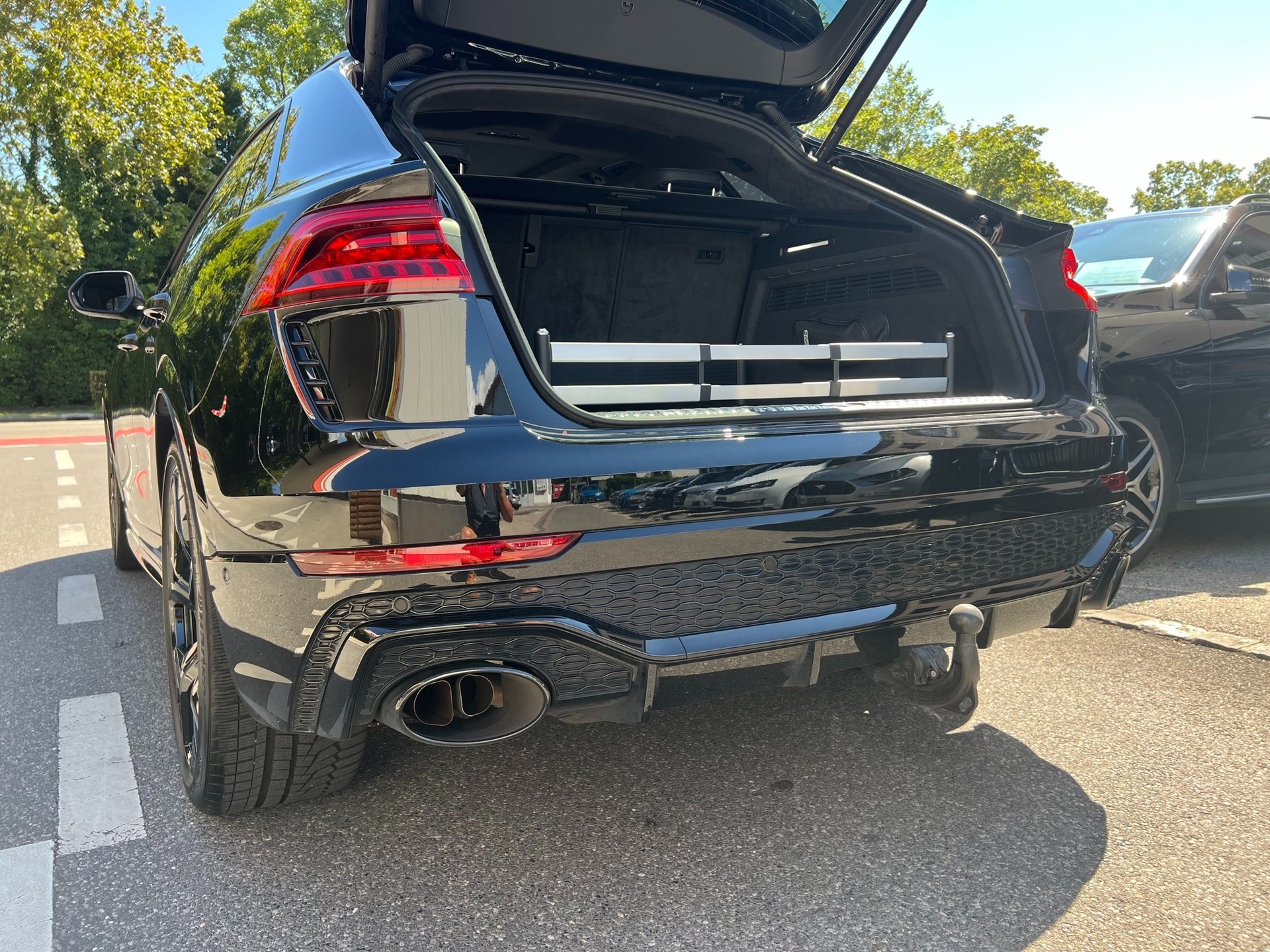 AUDI RSQ8 quattro tiptronic FULL Black-image-30