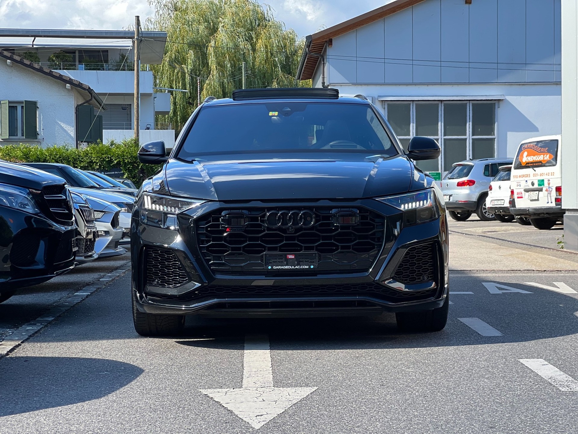 AUDI RSQ8 quattro tiptronic FULL Black-image-1